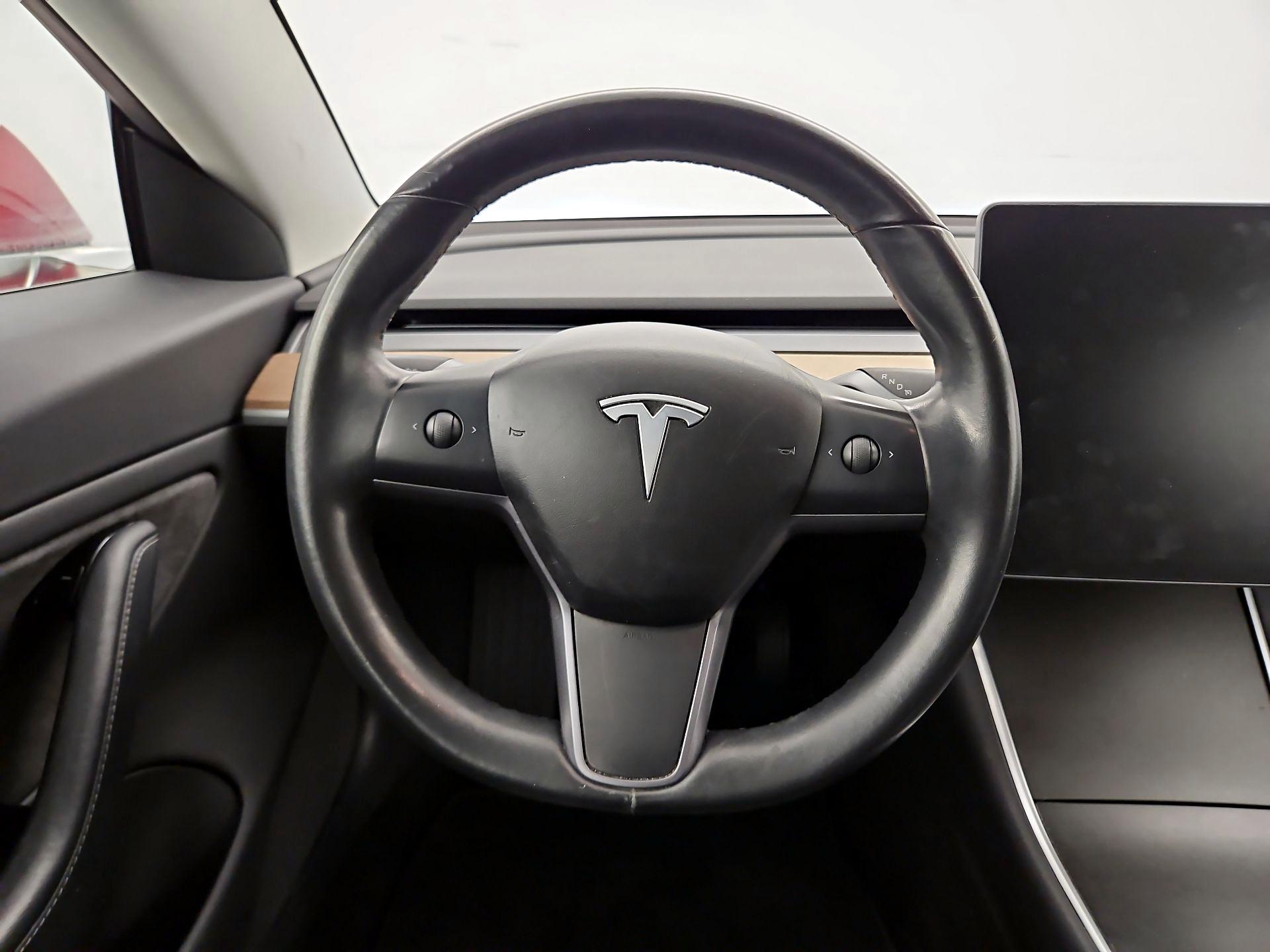 Thumbnail: 2018 Tesla Model 3 - 10