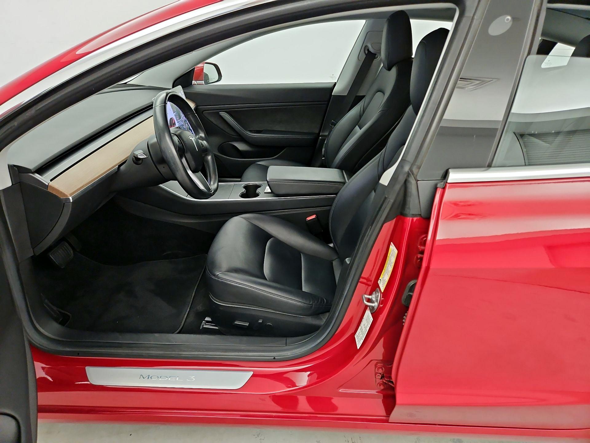 Thumbnail: 2018 Tesla Model 3 - 11