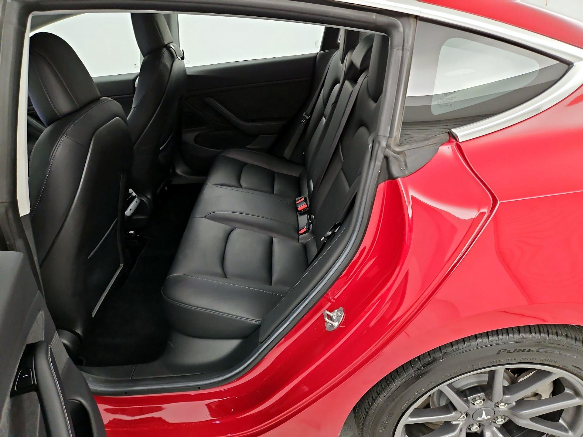 Thumbnail: 2018 Tesla Model 3 - 19
