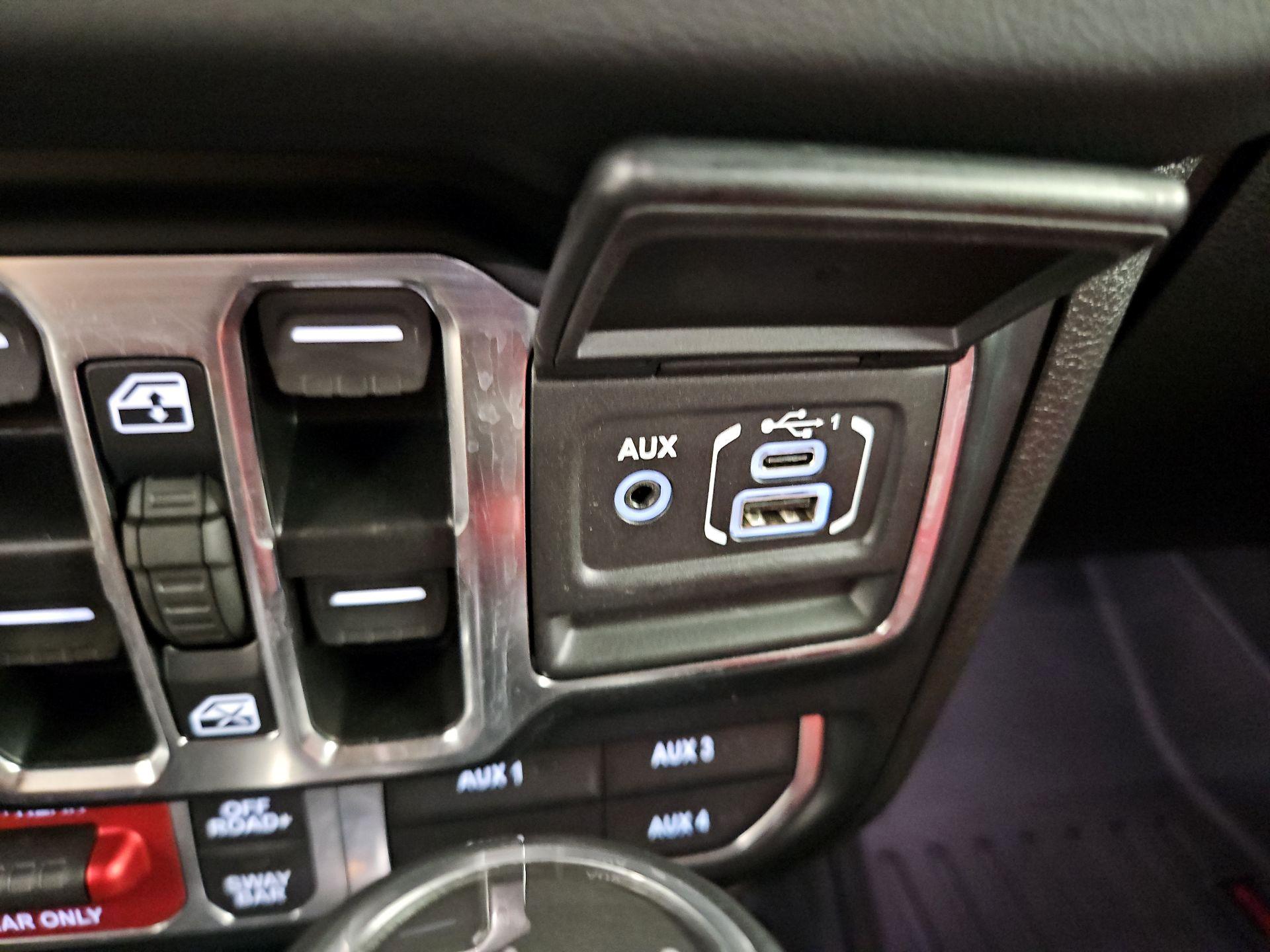 Thumbnail: 2024 Jeep Wrangler - 19