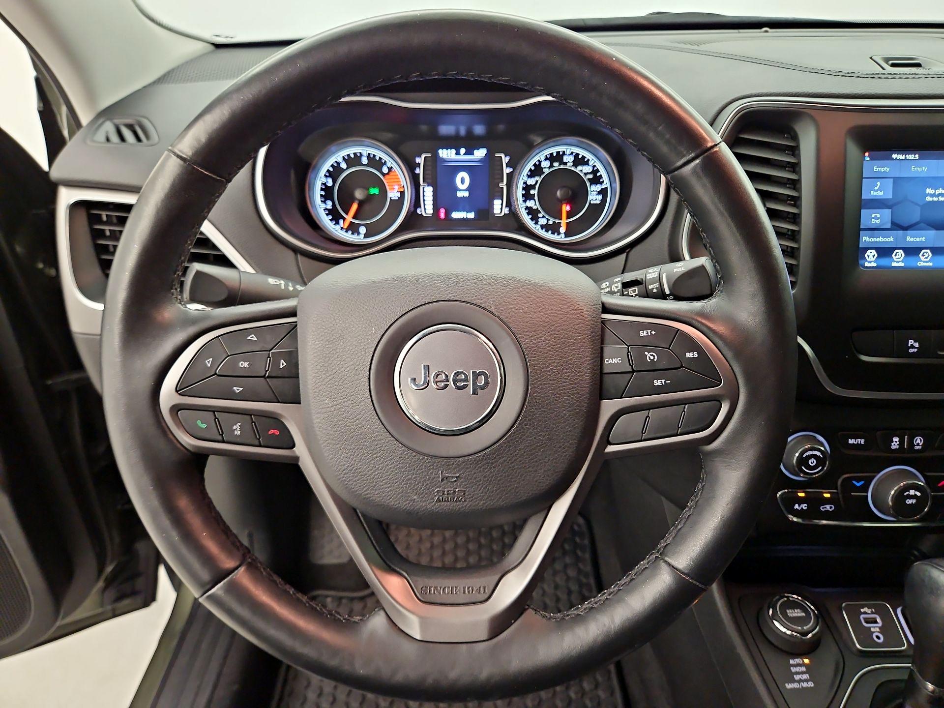 Thumbnail: 2020 Jeep Cherokee - 10