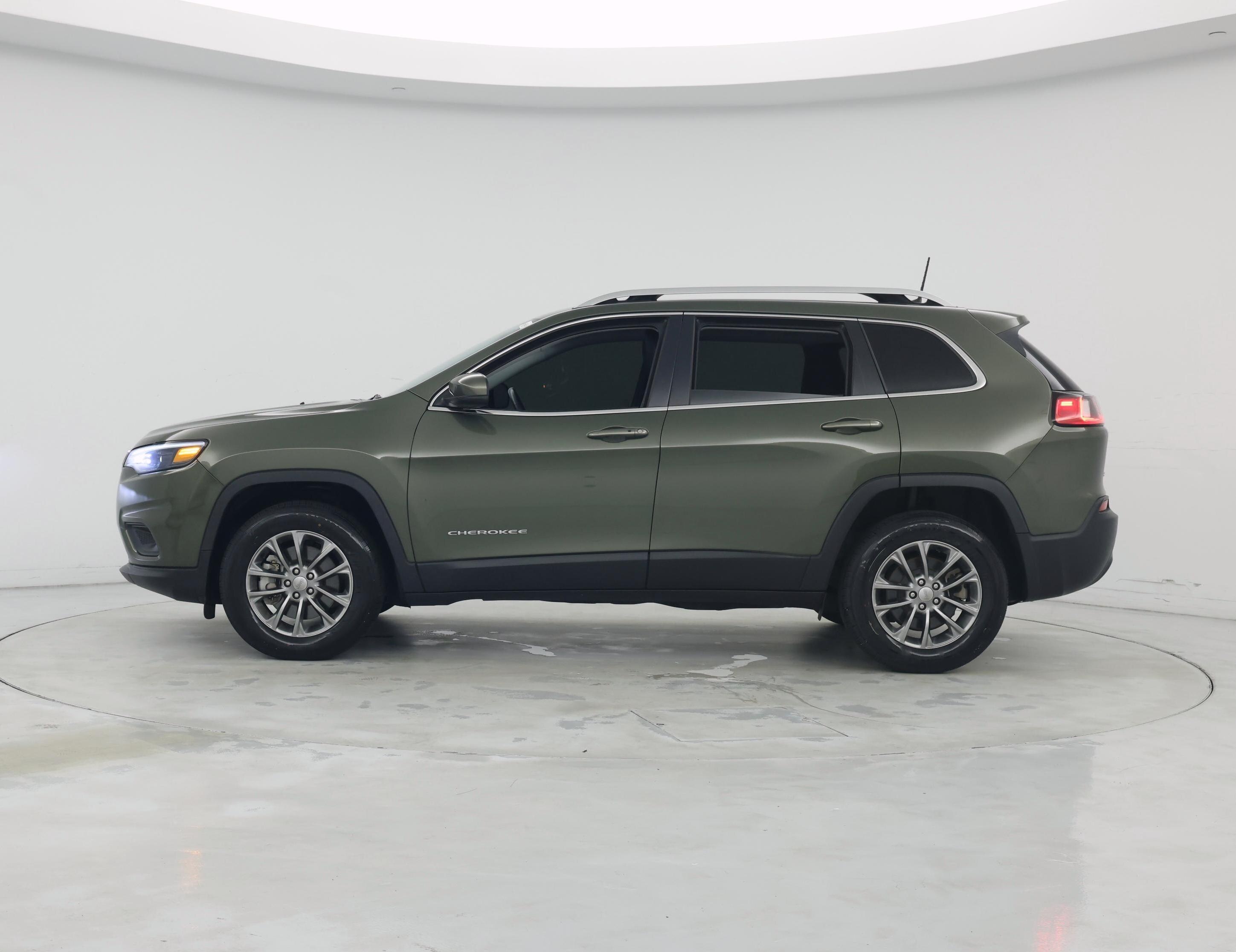Thumbnail: 2020 Jeep Cherokee - 3