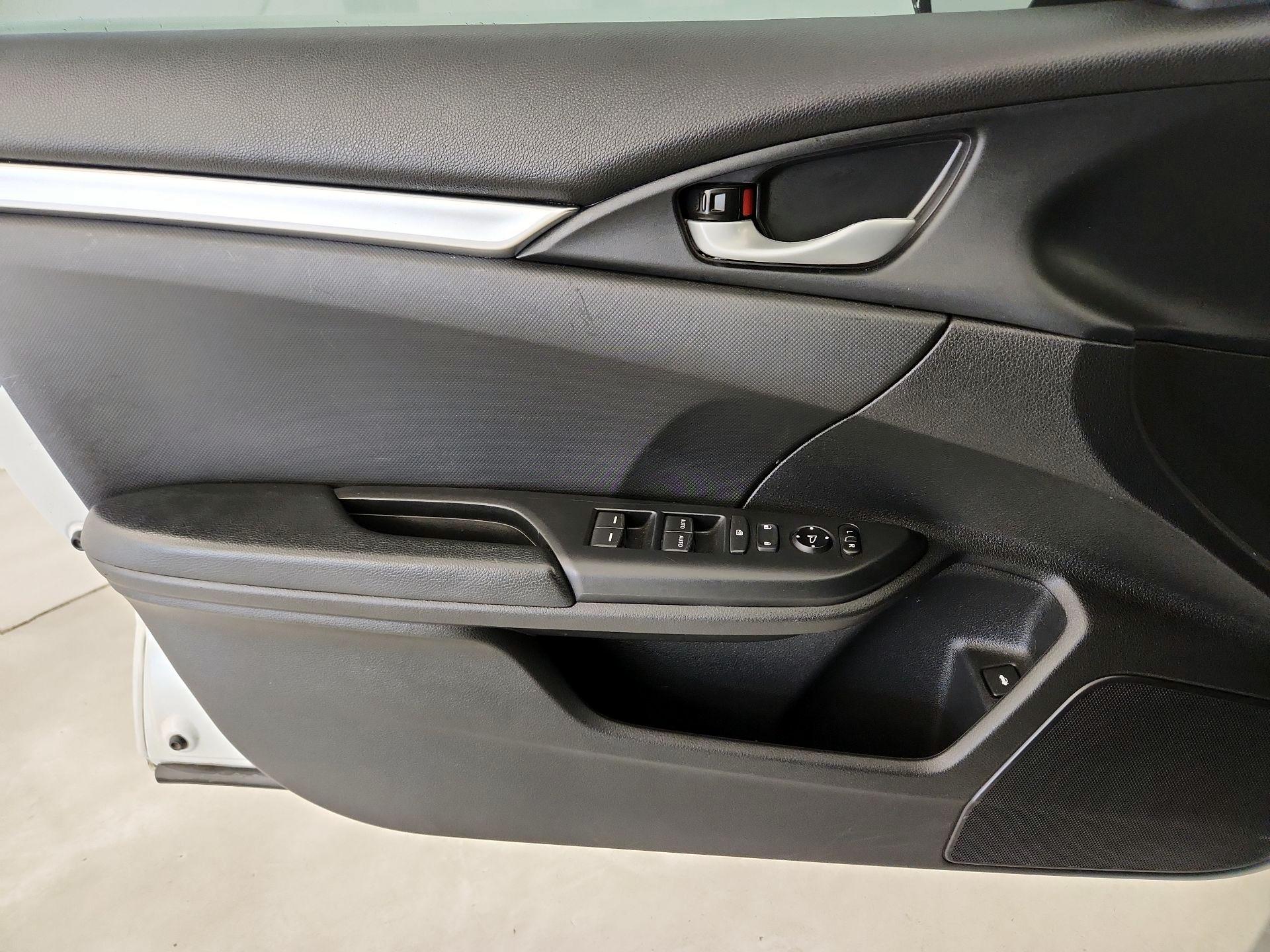 Thumbnail: 2020 Honda Civic - 12