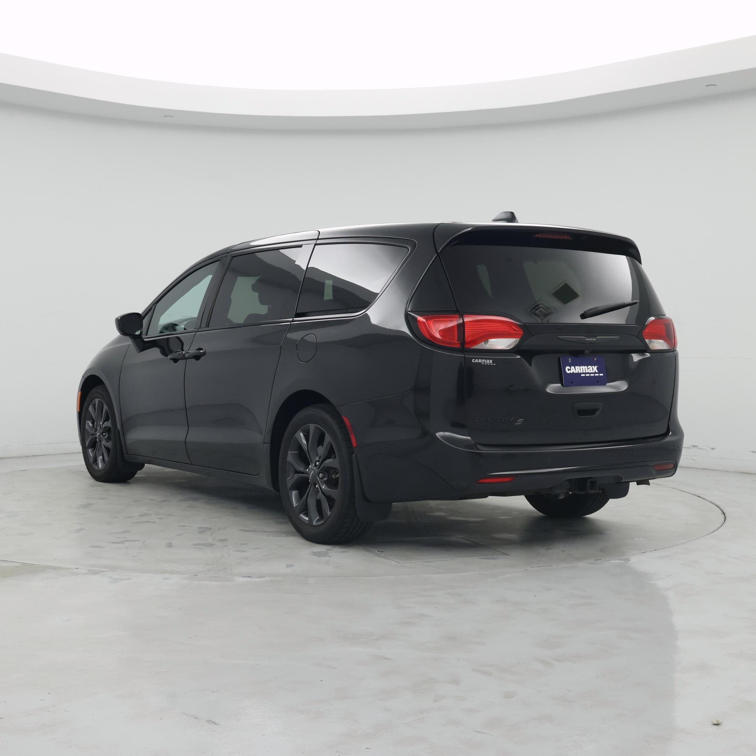 Thumbnail: 2019 Chrysler Pacifica - 2
