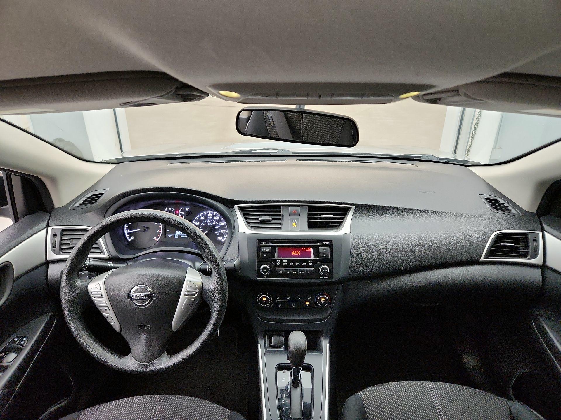Thumbnail: 2016 Nissan Sentra - 9