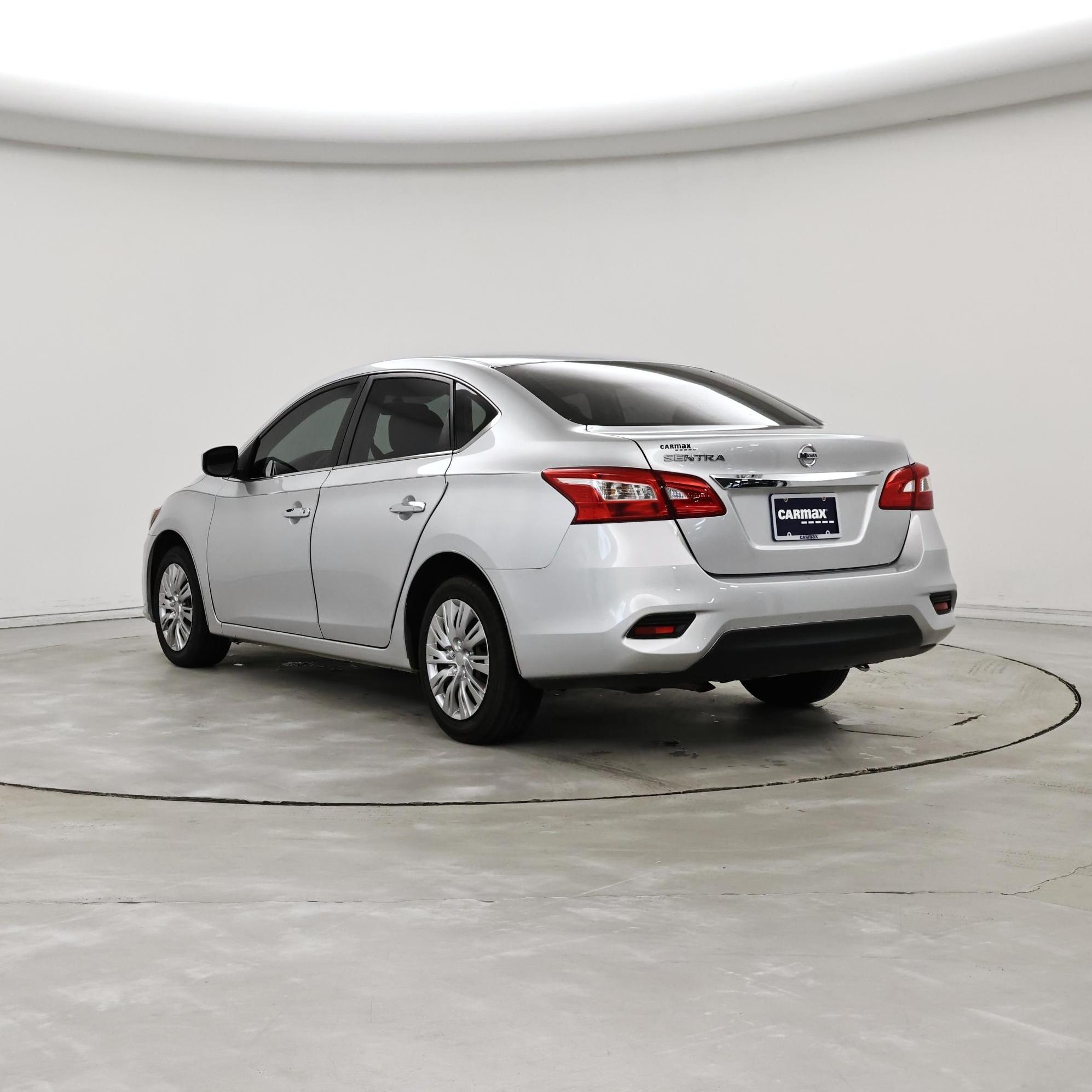 Thumbnail: 2016 Nissan Sentra - 2