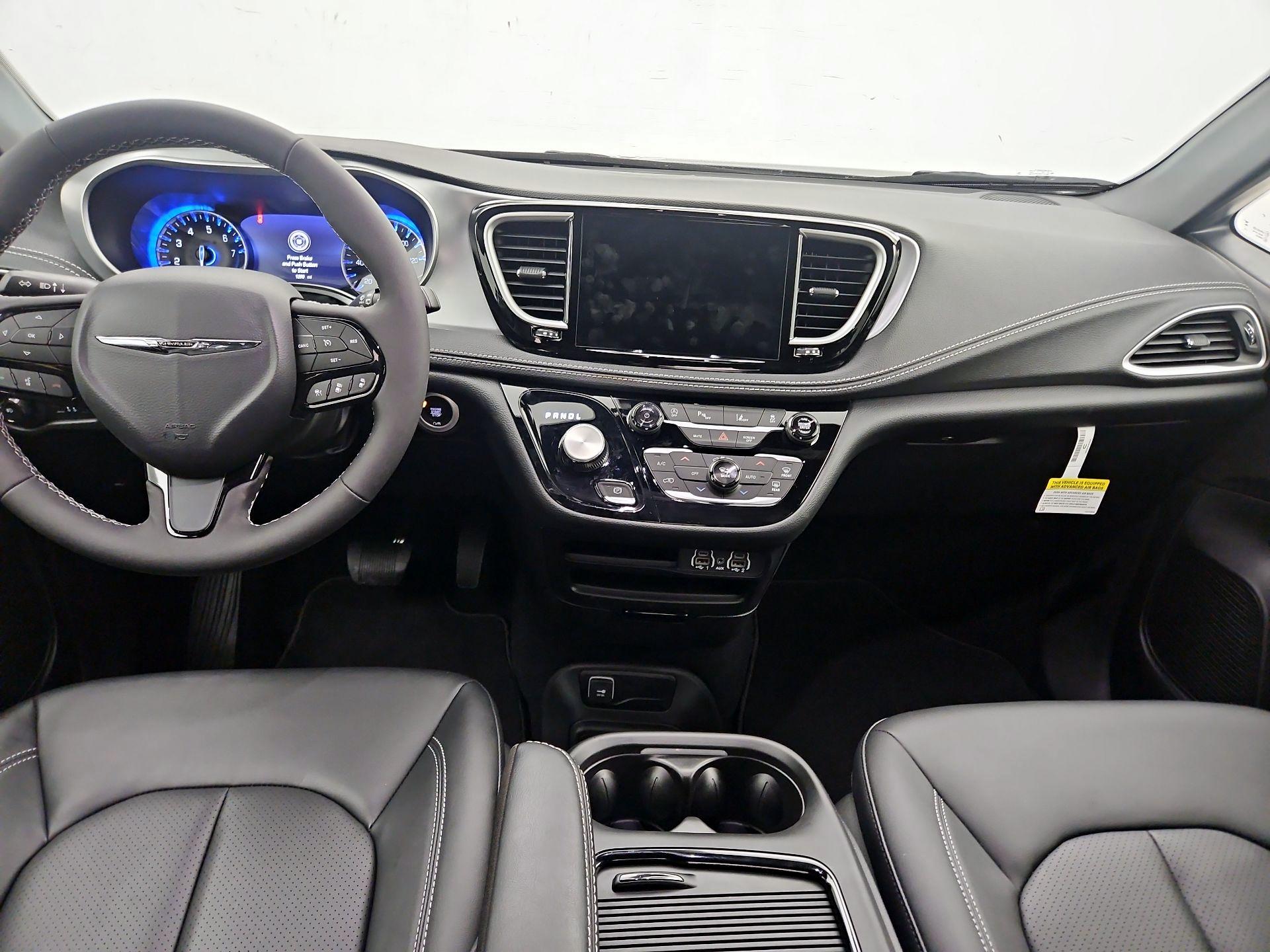 Thumbnail: 2024 Chrysler Pacifica - 9