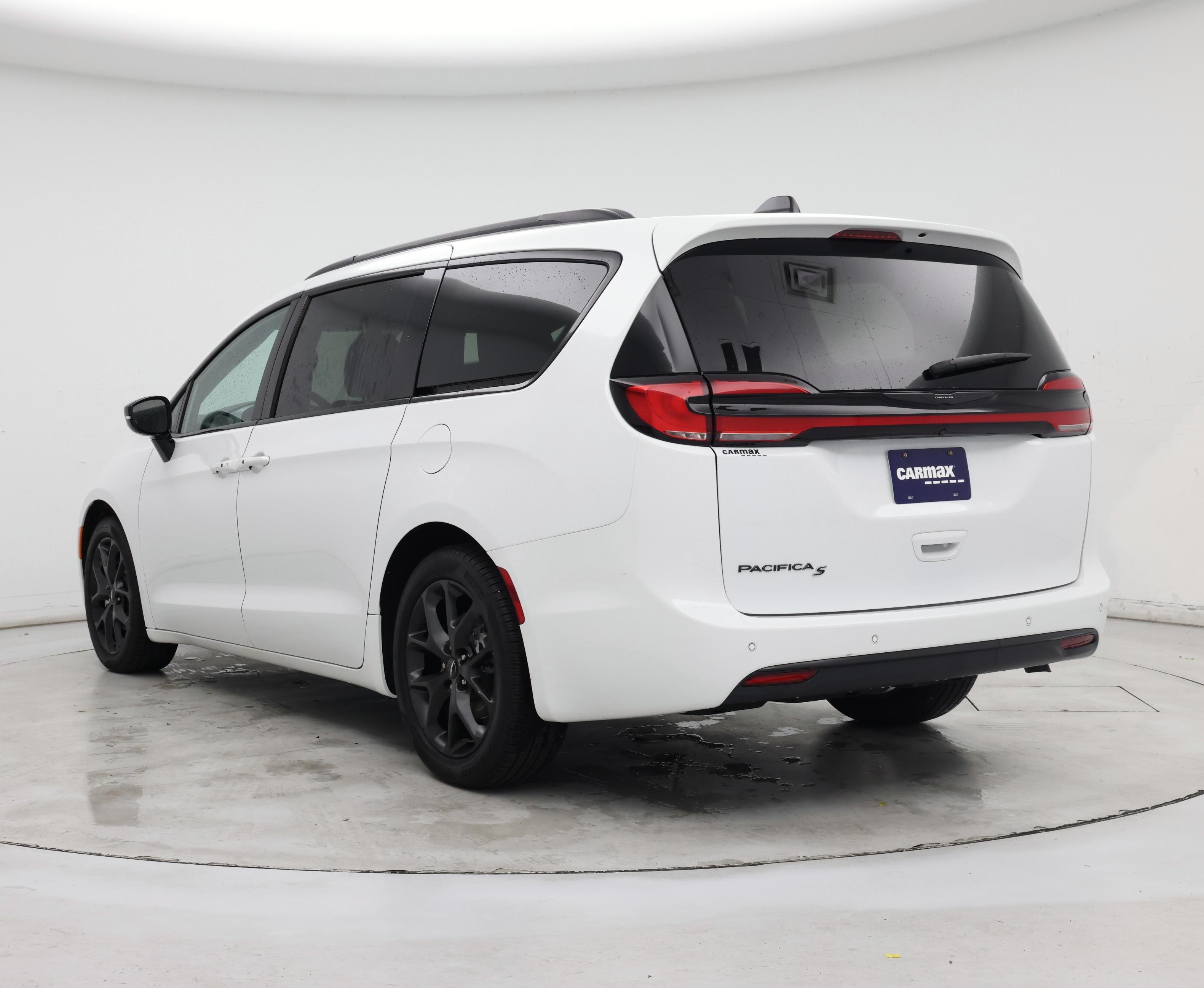 Thumbnail: 2024 Chrysler Pacifica - 2