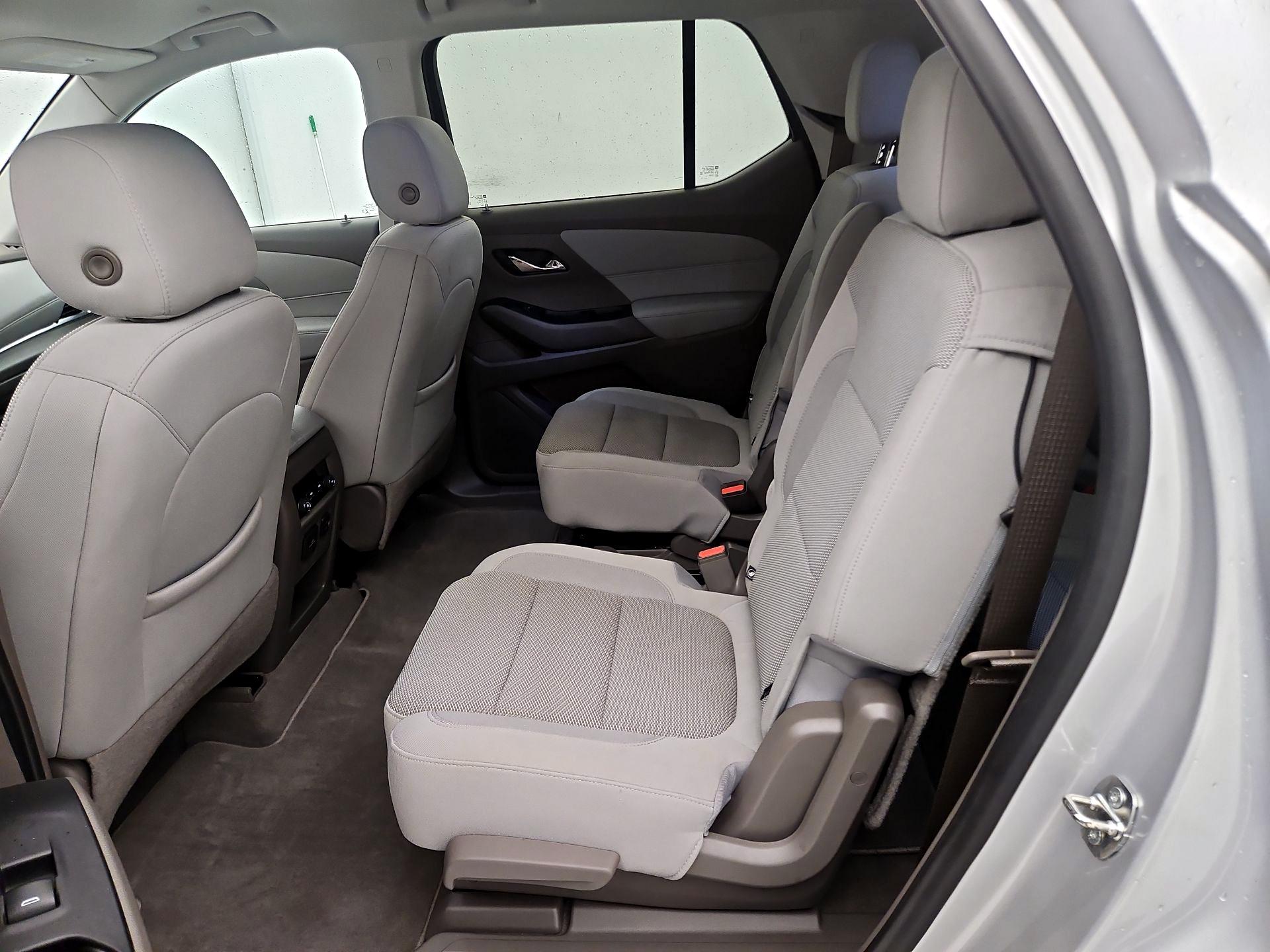 Thumbnail: 2021 Chevrolet Traverse - 19