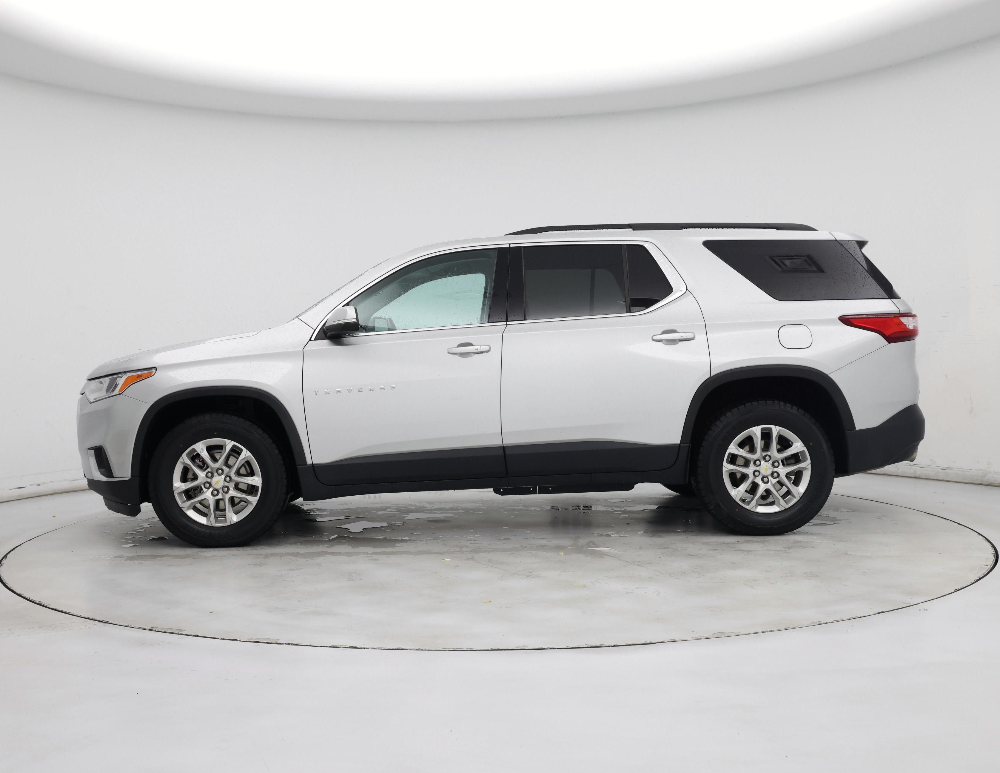 Thumbnail: 2021 Chevrolet Traverse - 3