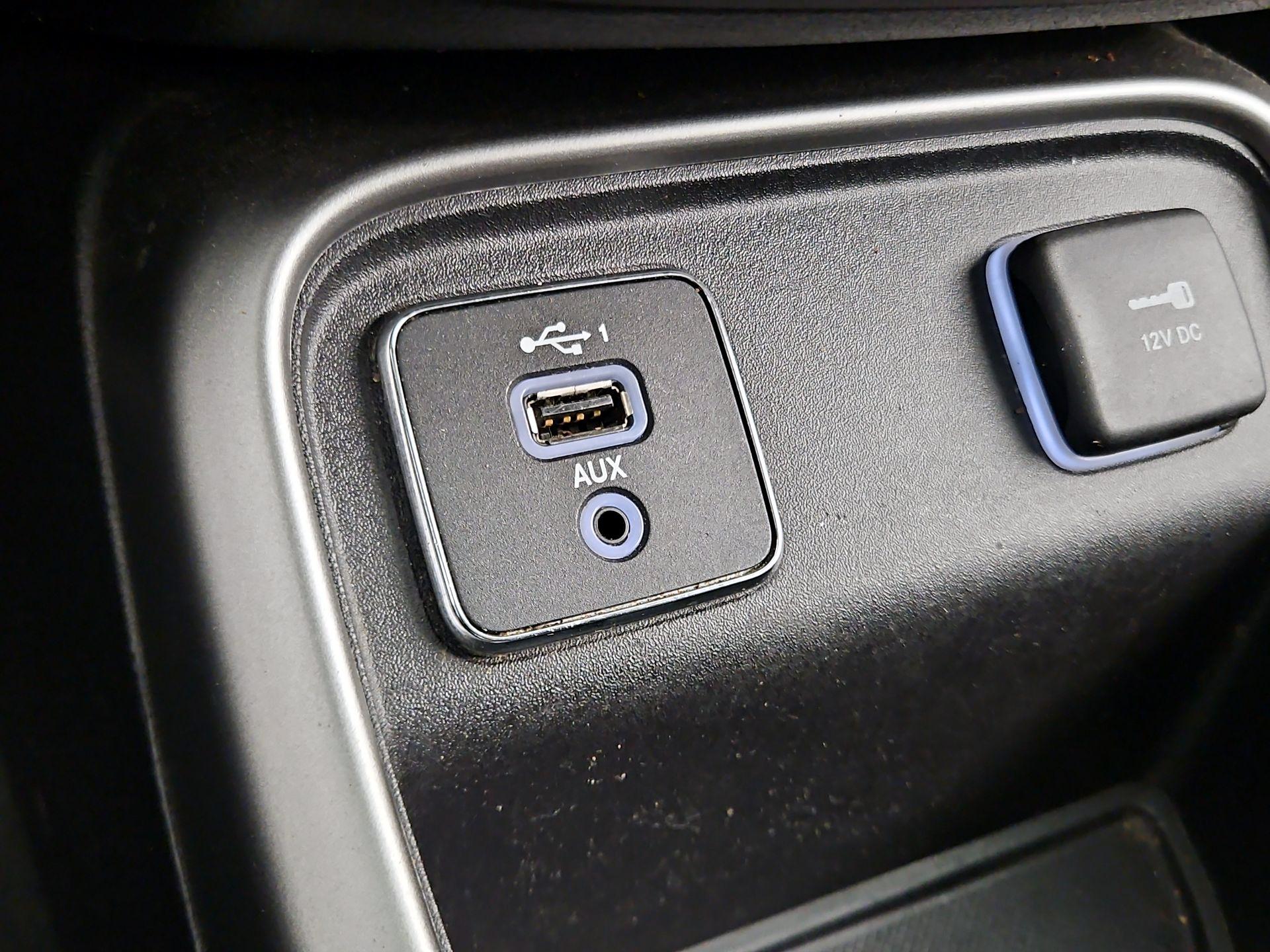 Thumbnail: 2020 Jeep Compass - 18
