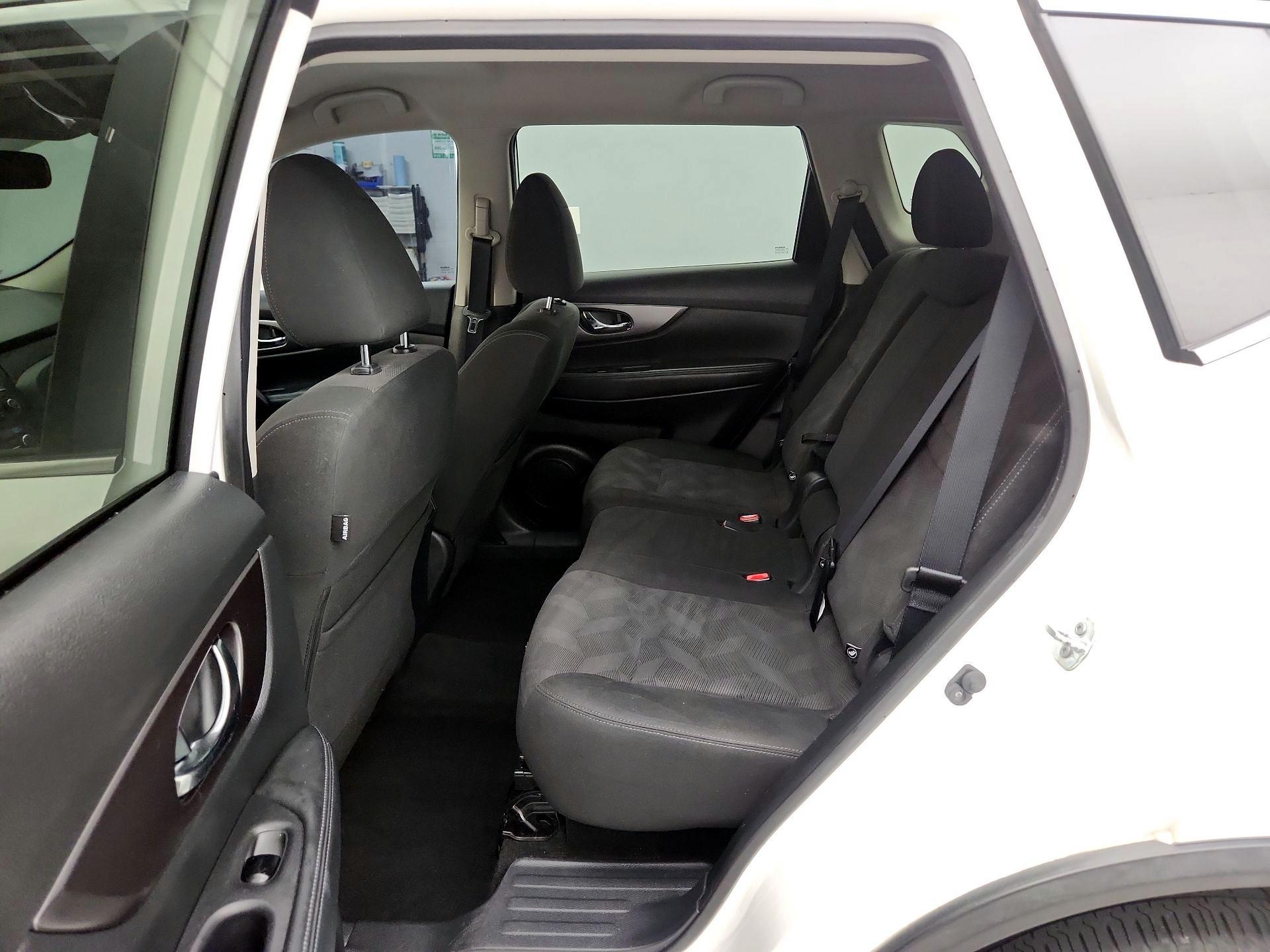 Thumbnail: 2016 Nissan Rogue - 19