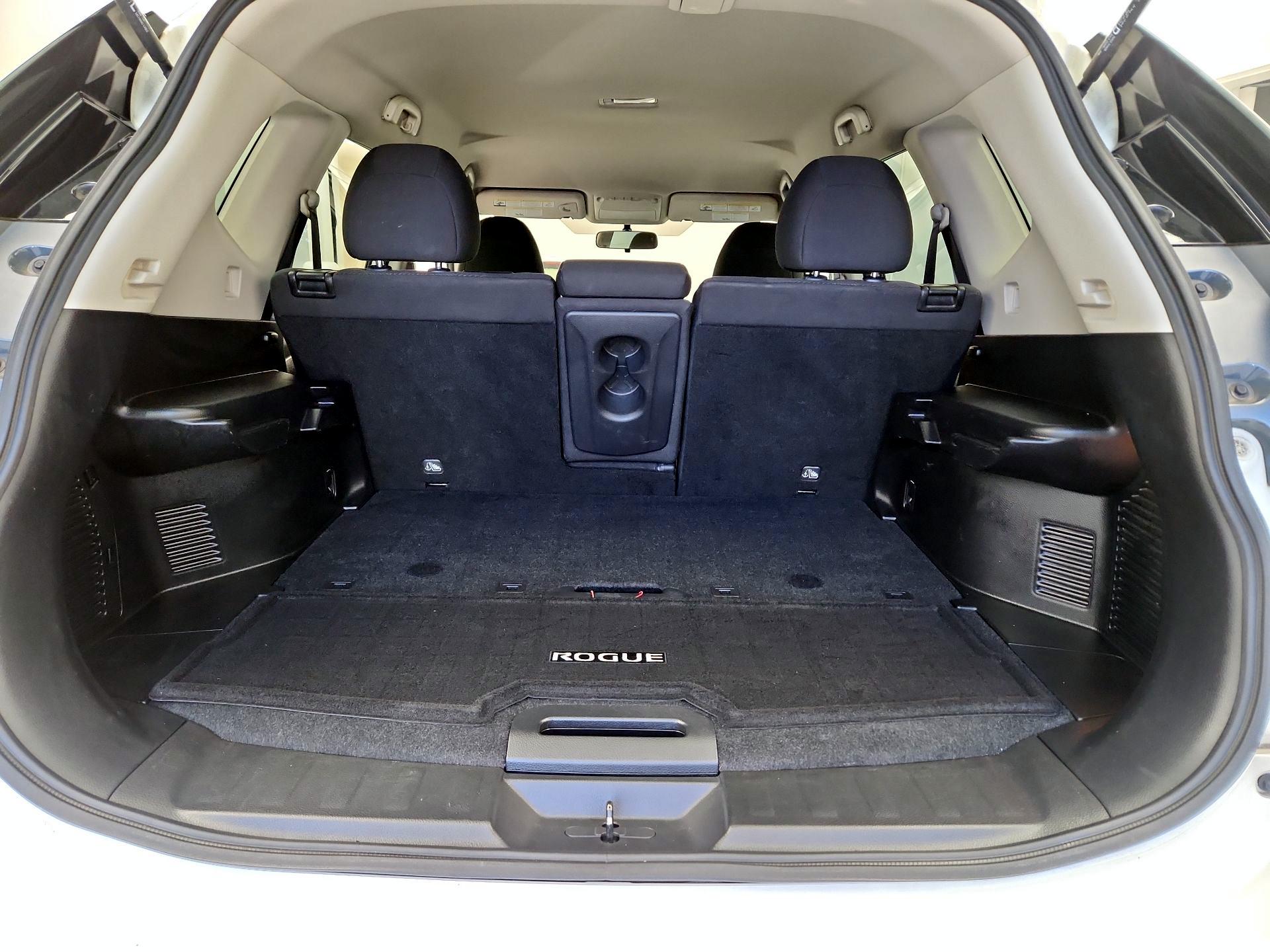 Thumbnail: 2016 Nissan Rogue - 20