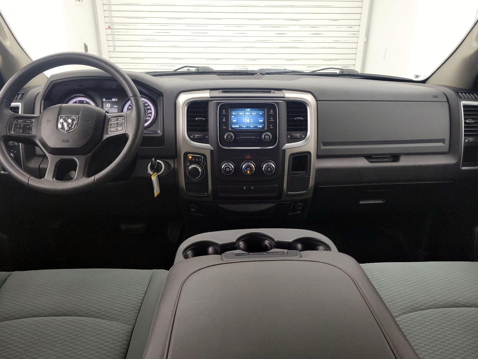 Thumbnail: 2019 RAM 1500 Classic - 9