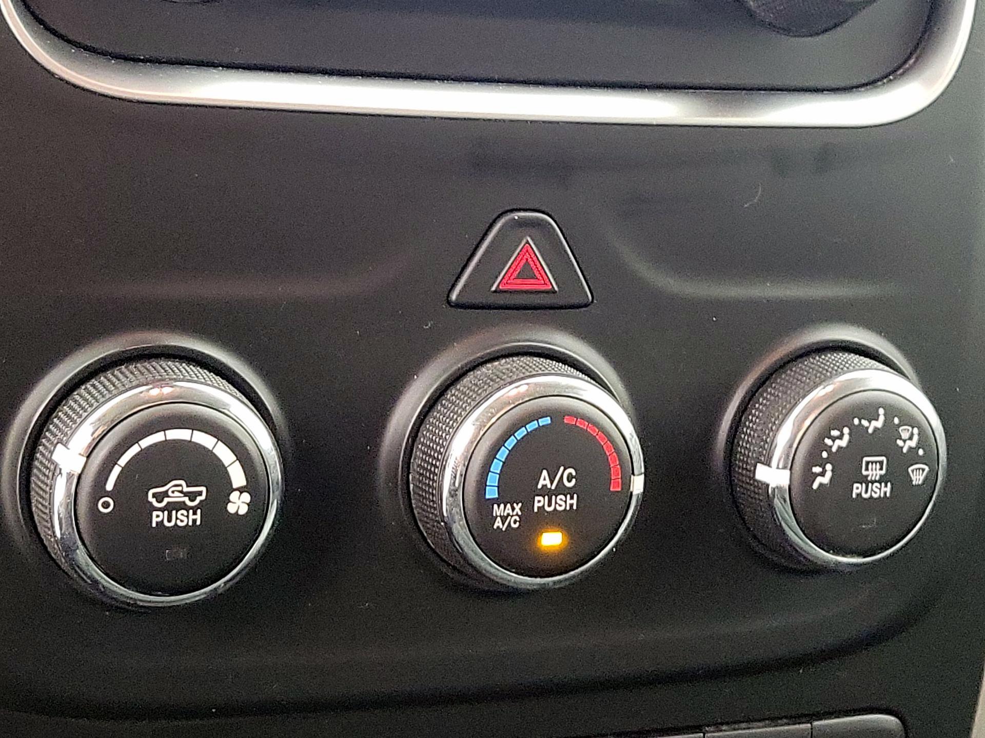 Thumbnail: 2019 RAM 1500 Classic - 16