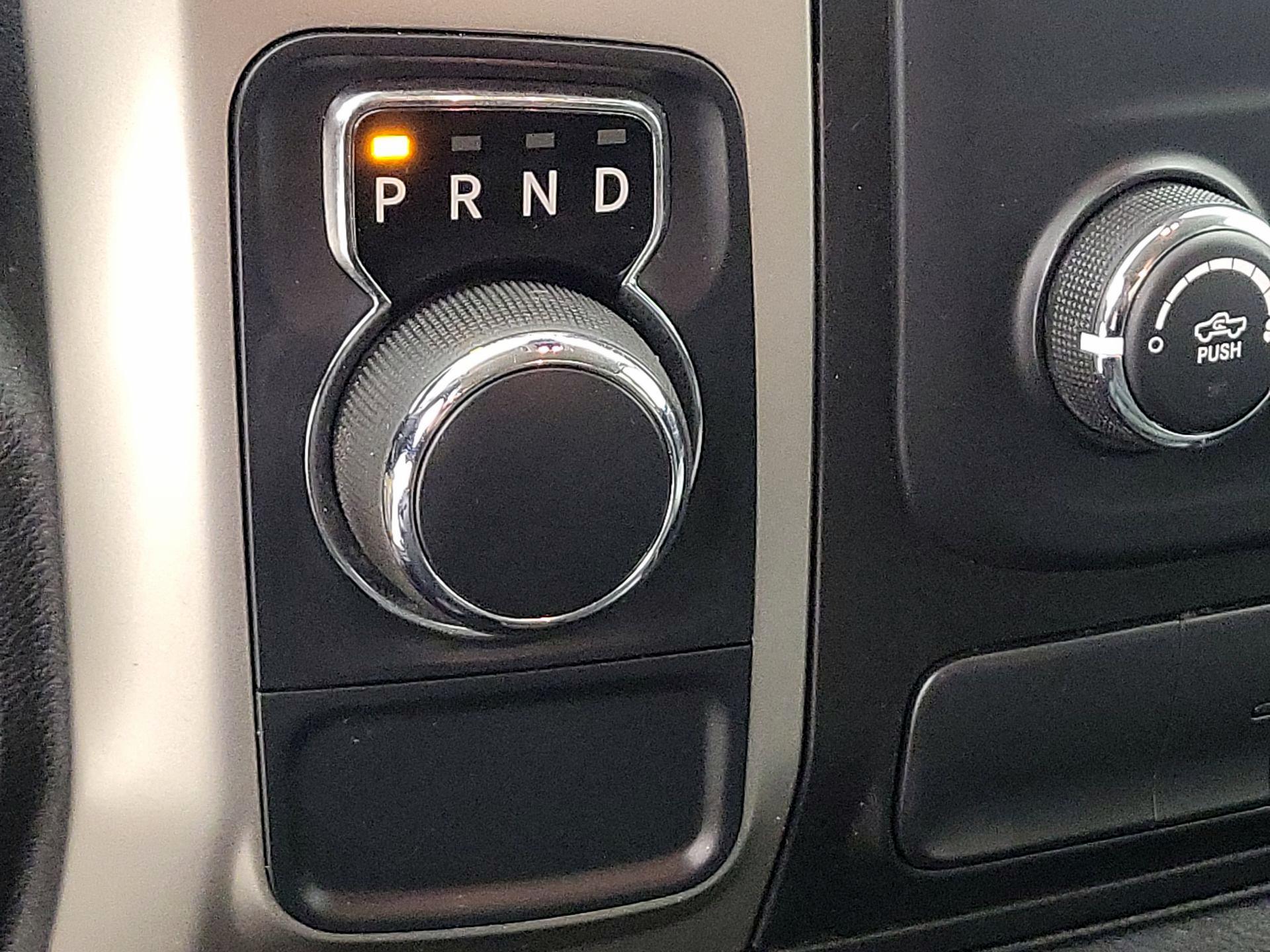 Thumbnail: 2019 RAM 1500 Classic - 17