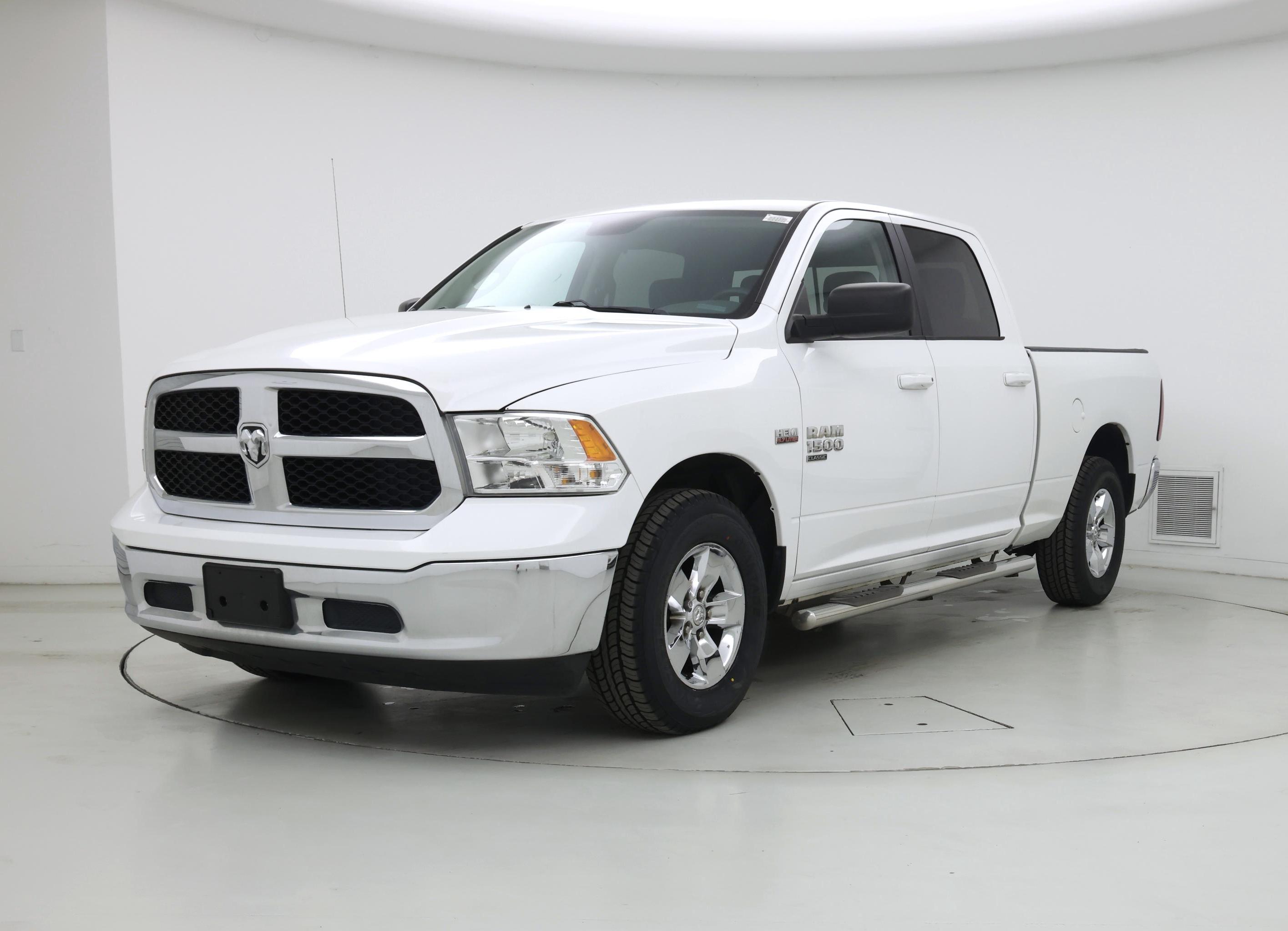 Thumbnail: 2019 RAM 1500 Classic - 4