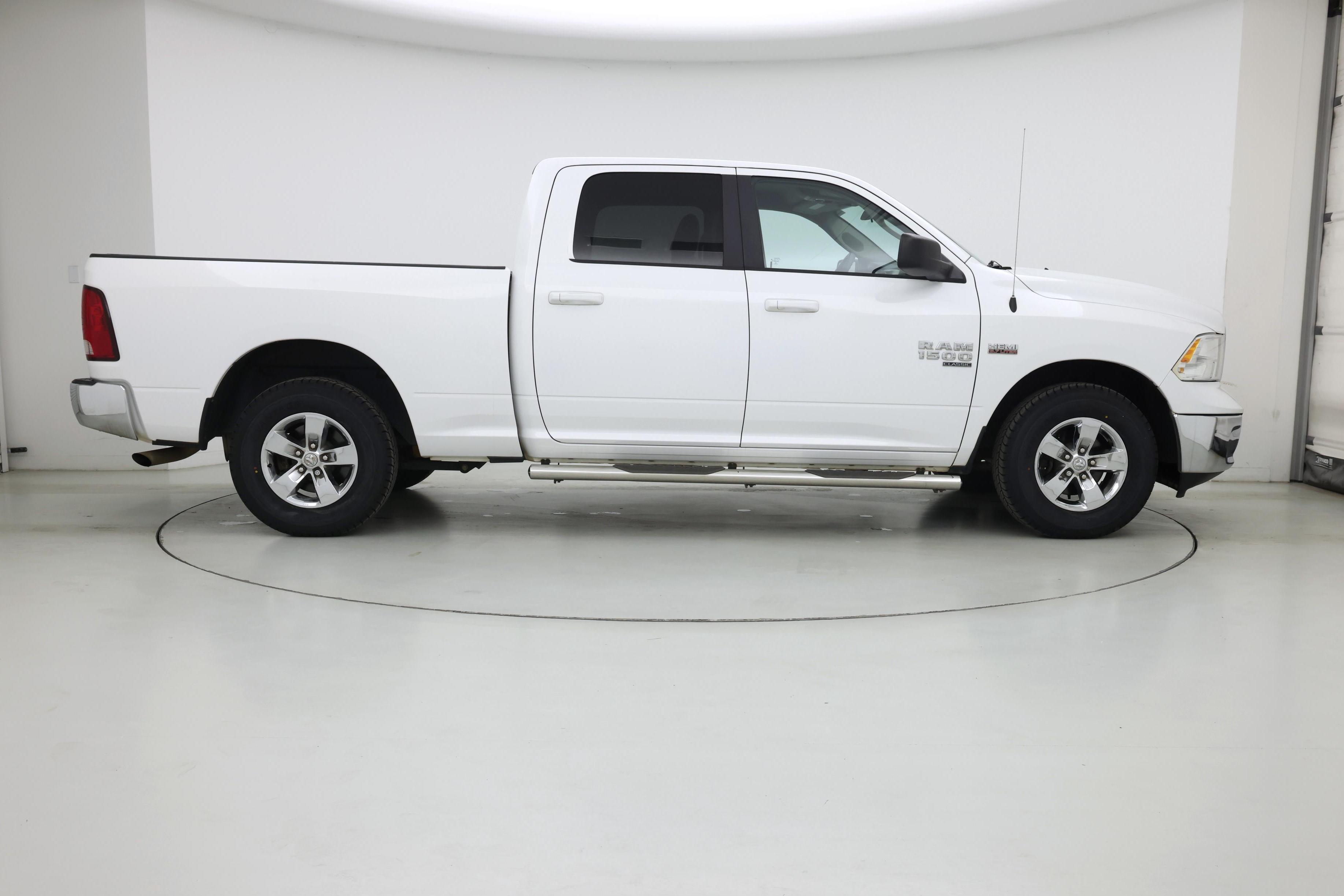 Thumbnail: 2019 RAM 1500 Classic - 7