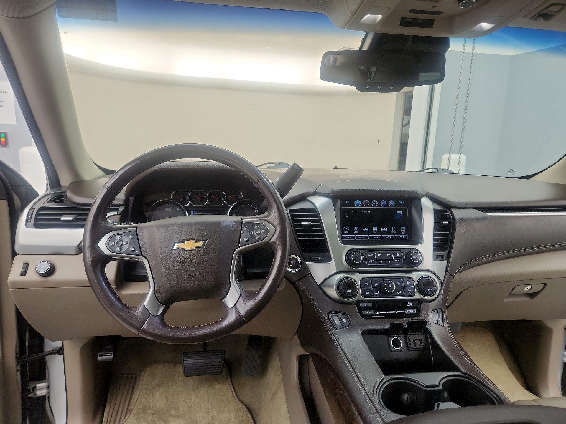 Thumbnail: 2018 Chevrolet Suburban - 10