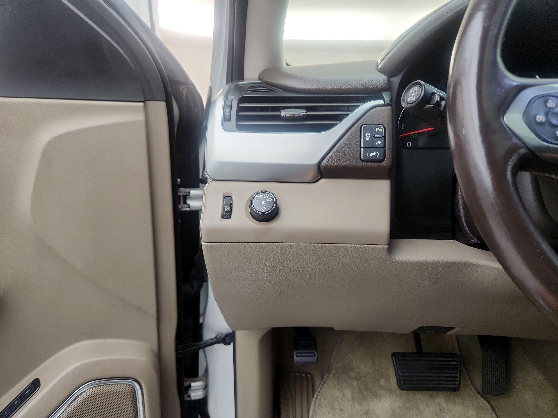 Thumbnail: 2018 Chevrolet Suburban - 13
