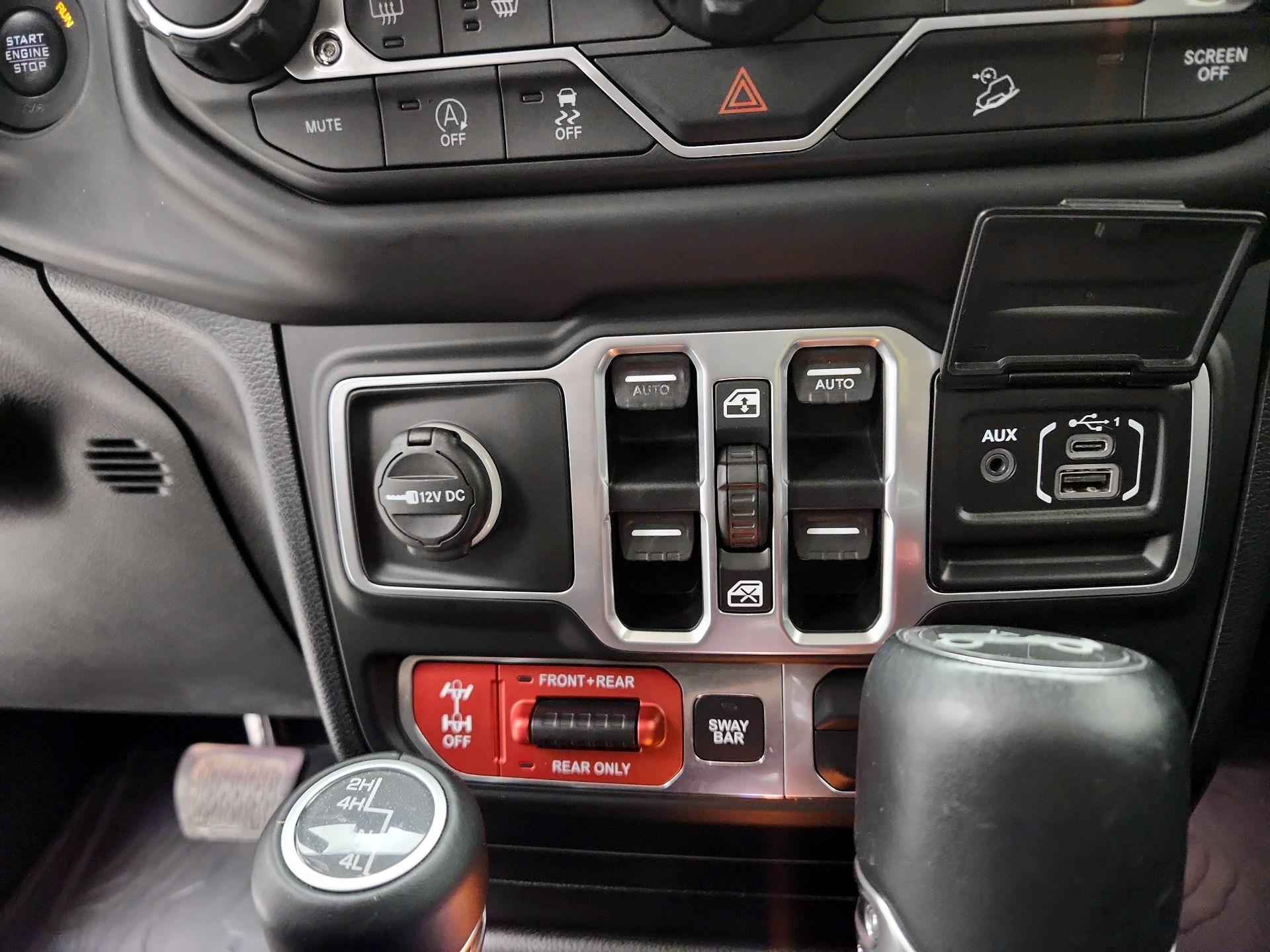 Thumbnail: 2018 Jeep Wrangler - 18