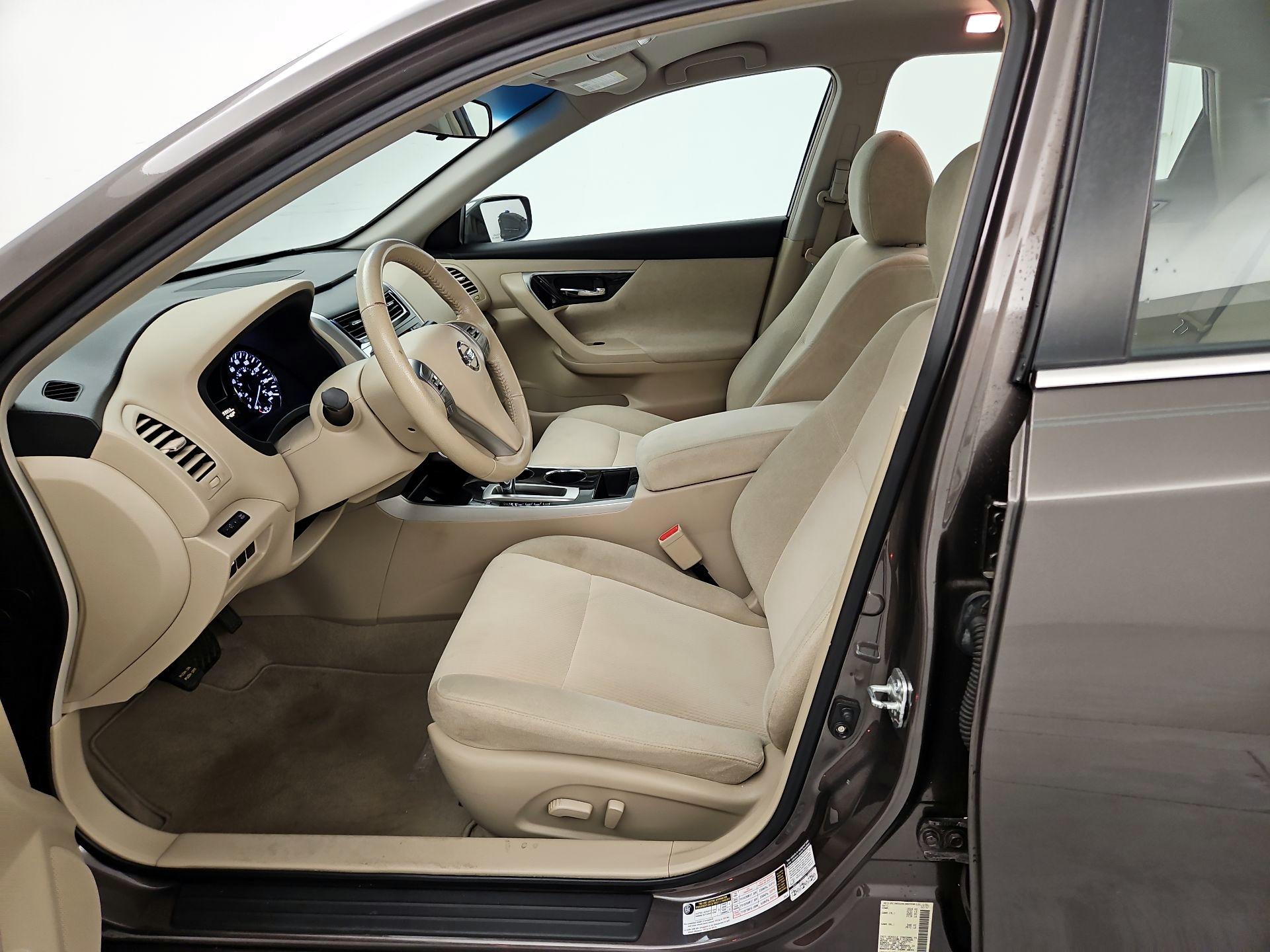 Thumbnail: 2013 Nissan Altima - 11