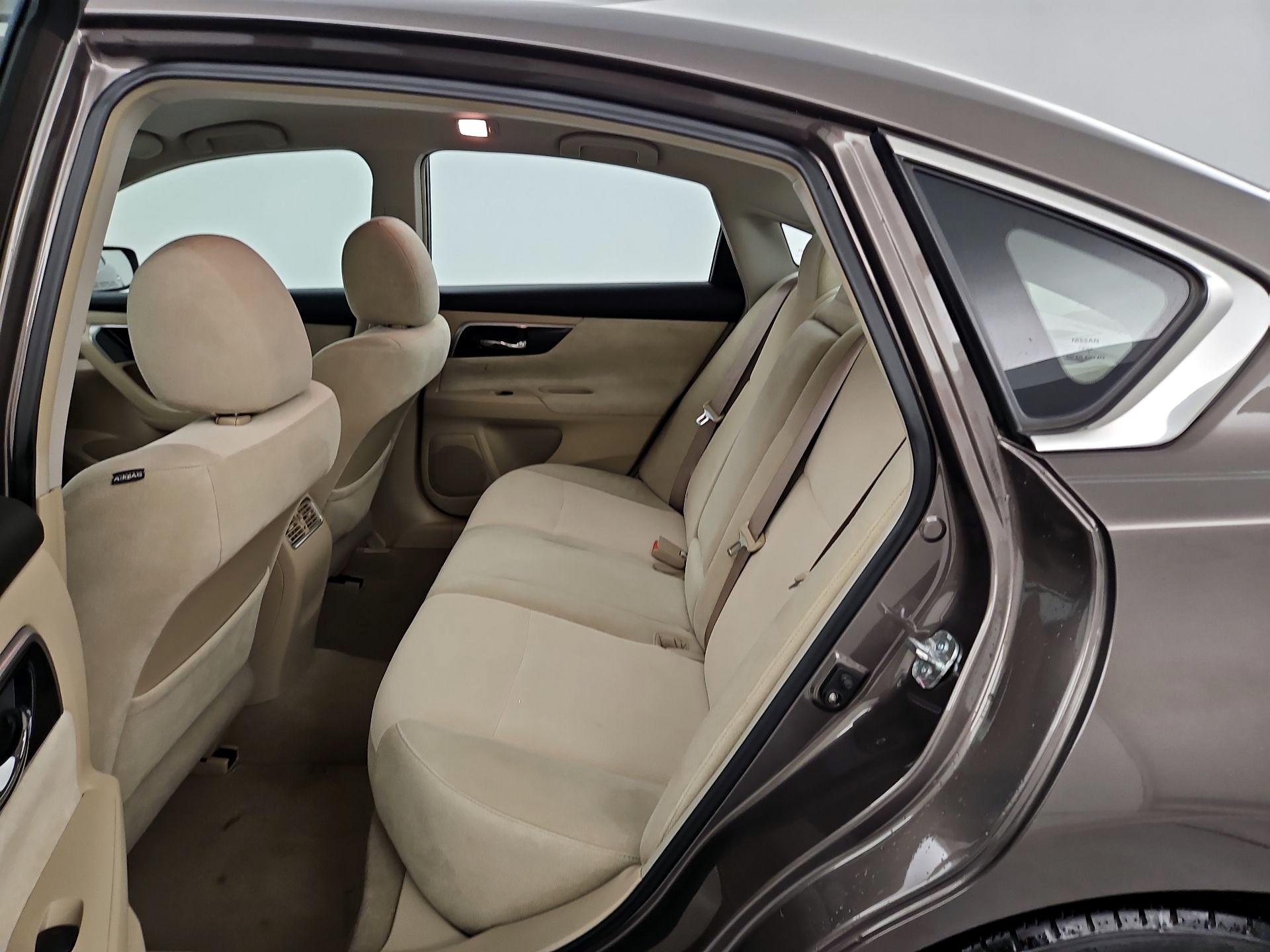 Thumbnail: 2013 Nissan Altima - 19