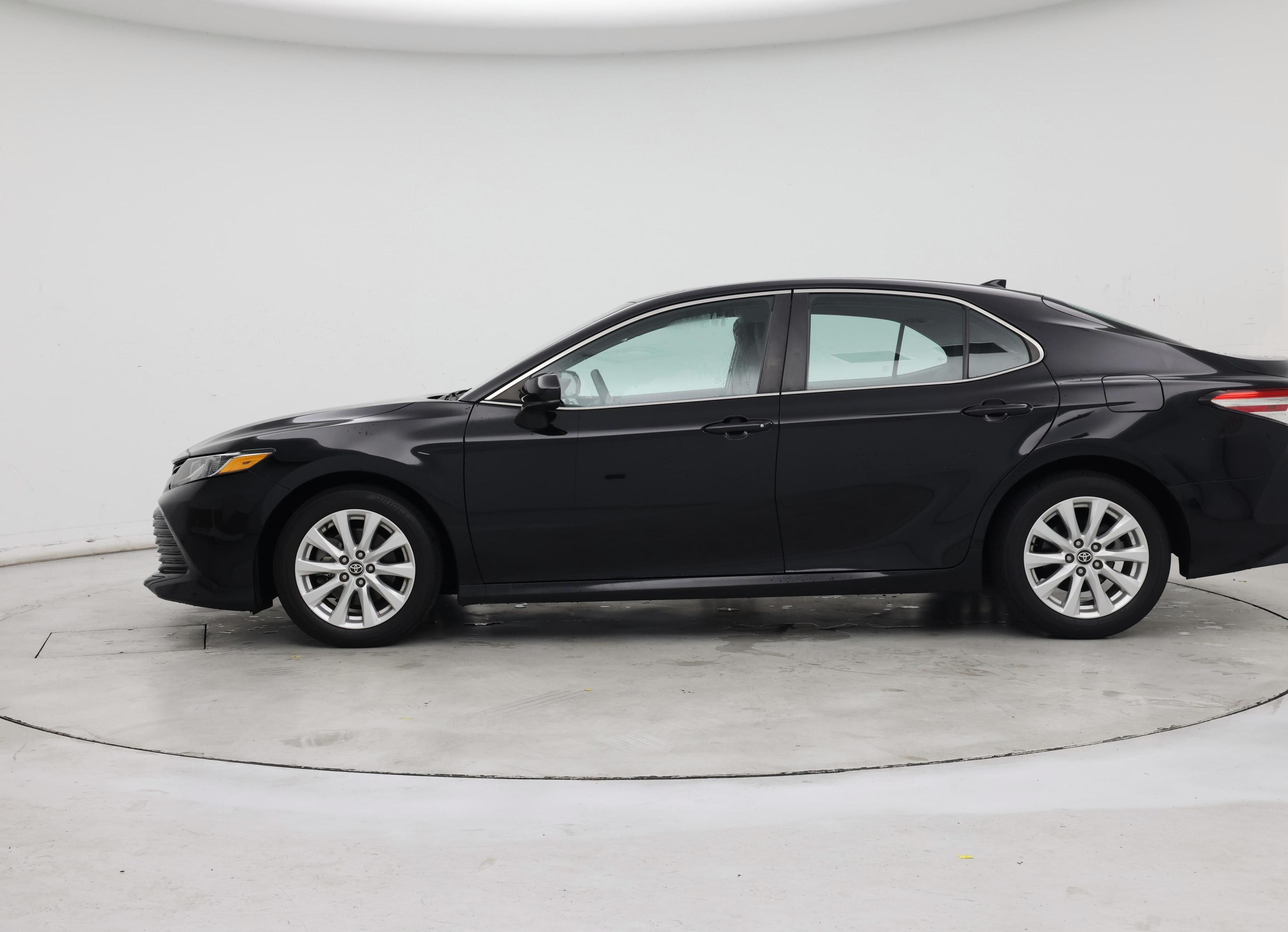 Thumbnail: 2020 Toyota Camry - 3