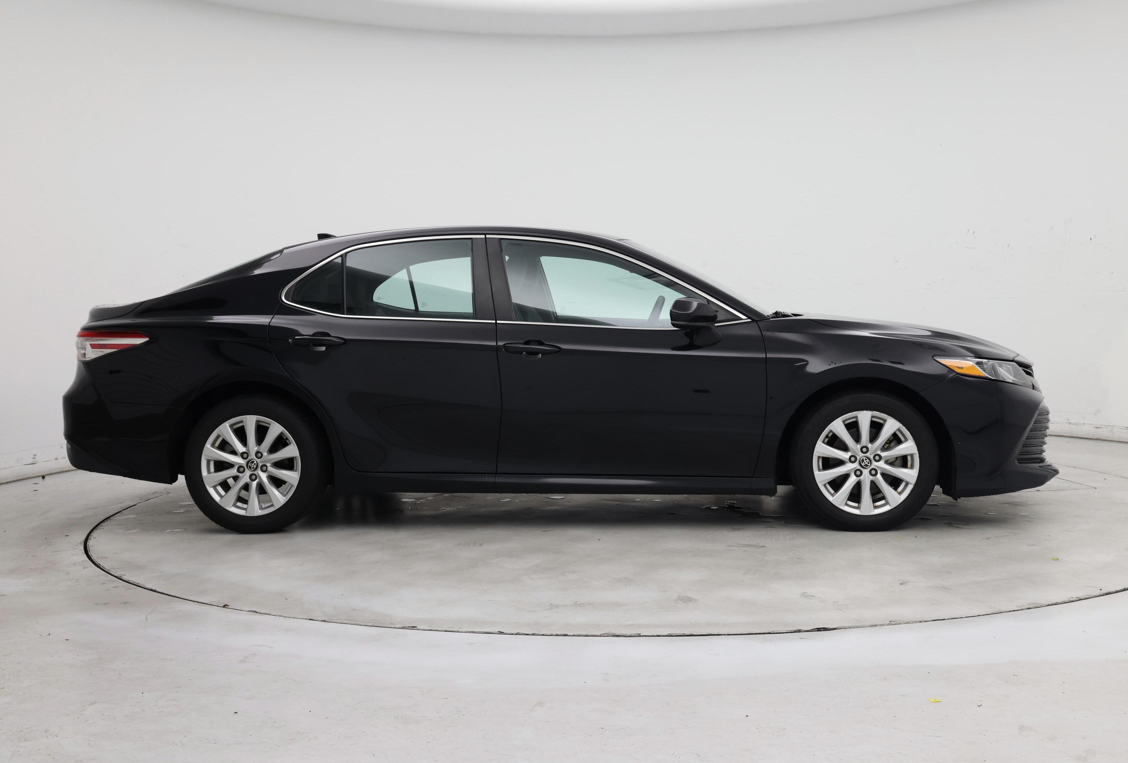 Thumbnail: 2020 Toyota Camry - 7