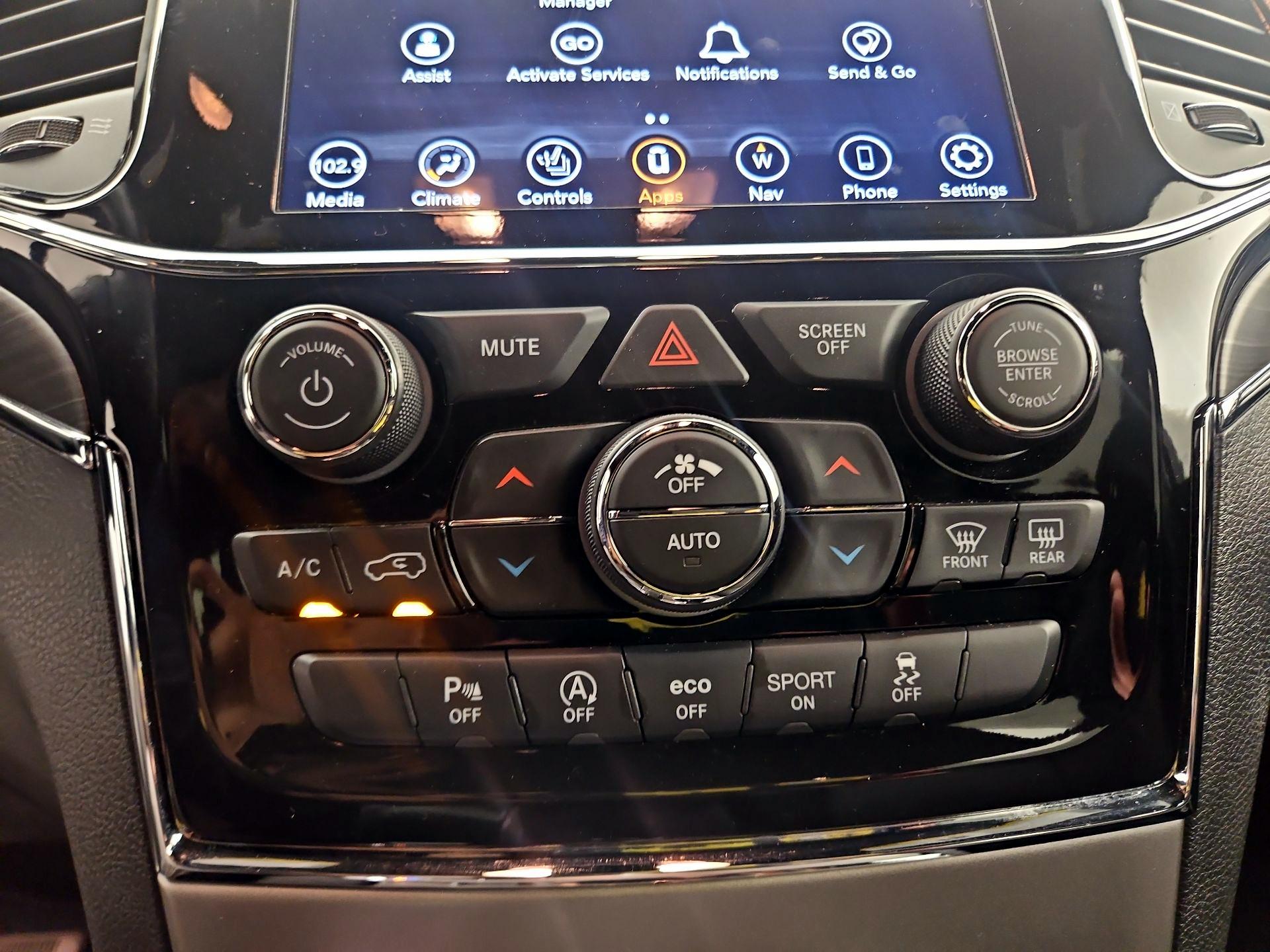 Thumbnail: 2021 Jeep Grand Cherokee - 16