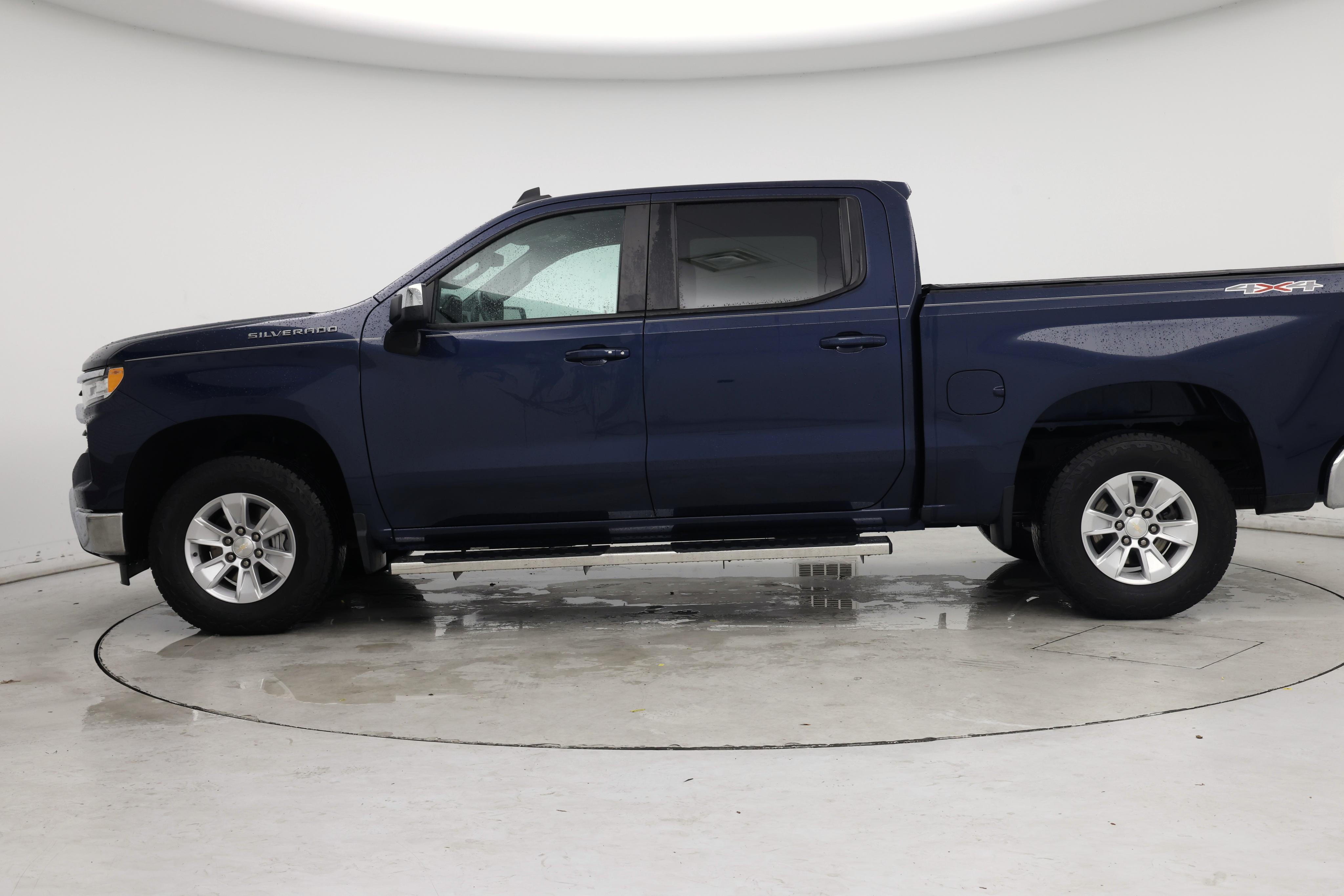 Thumbnail: 2023 Chevrolet Silverado 1500 - 3