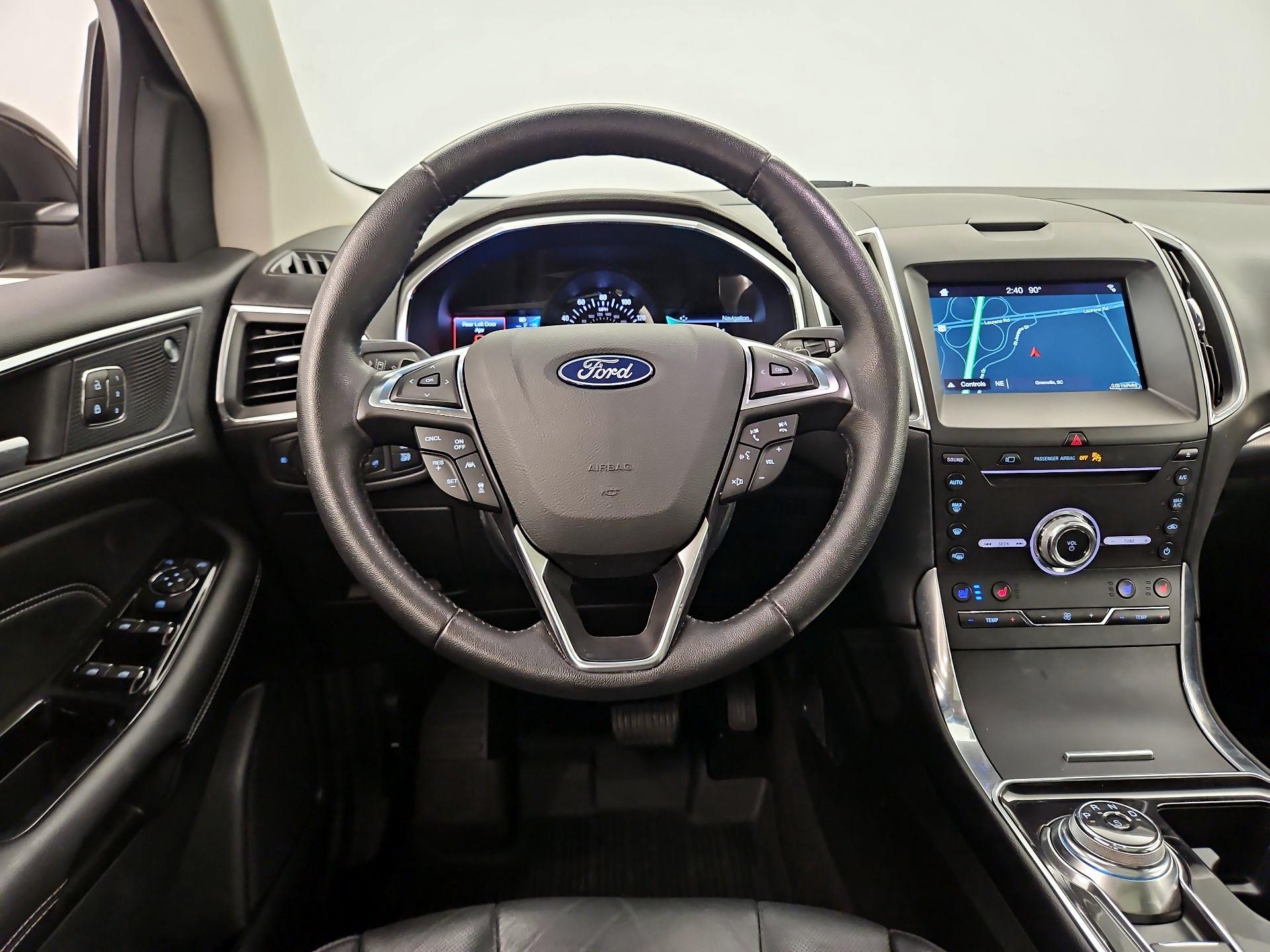 Thumbnail: 2019 Ford Edge - 10