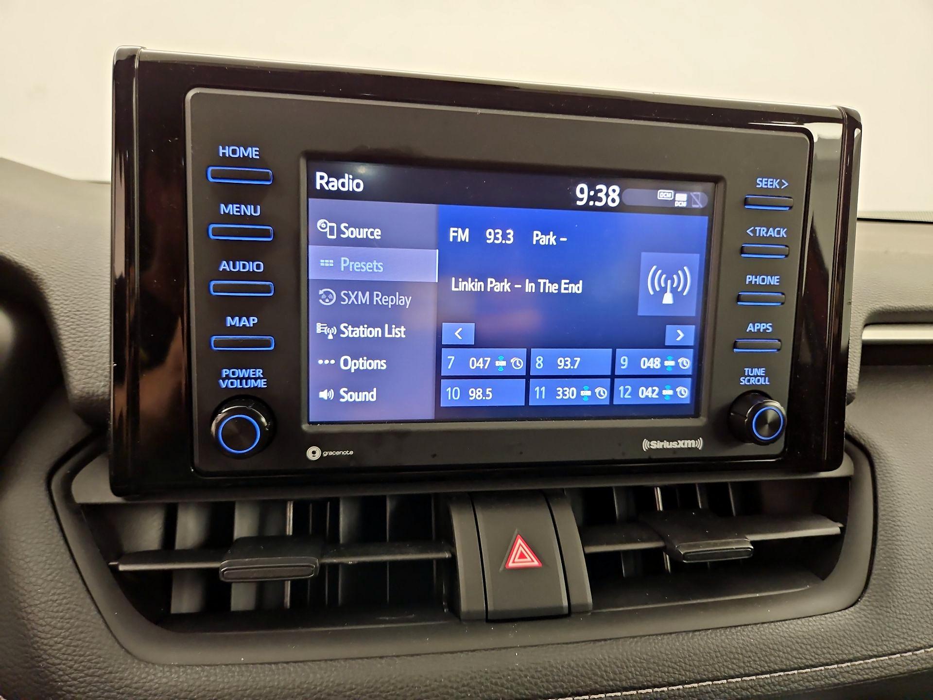 Thumbnail: 2021 Toyota RAV4 - 15