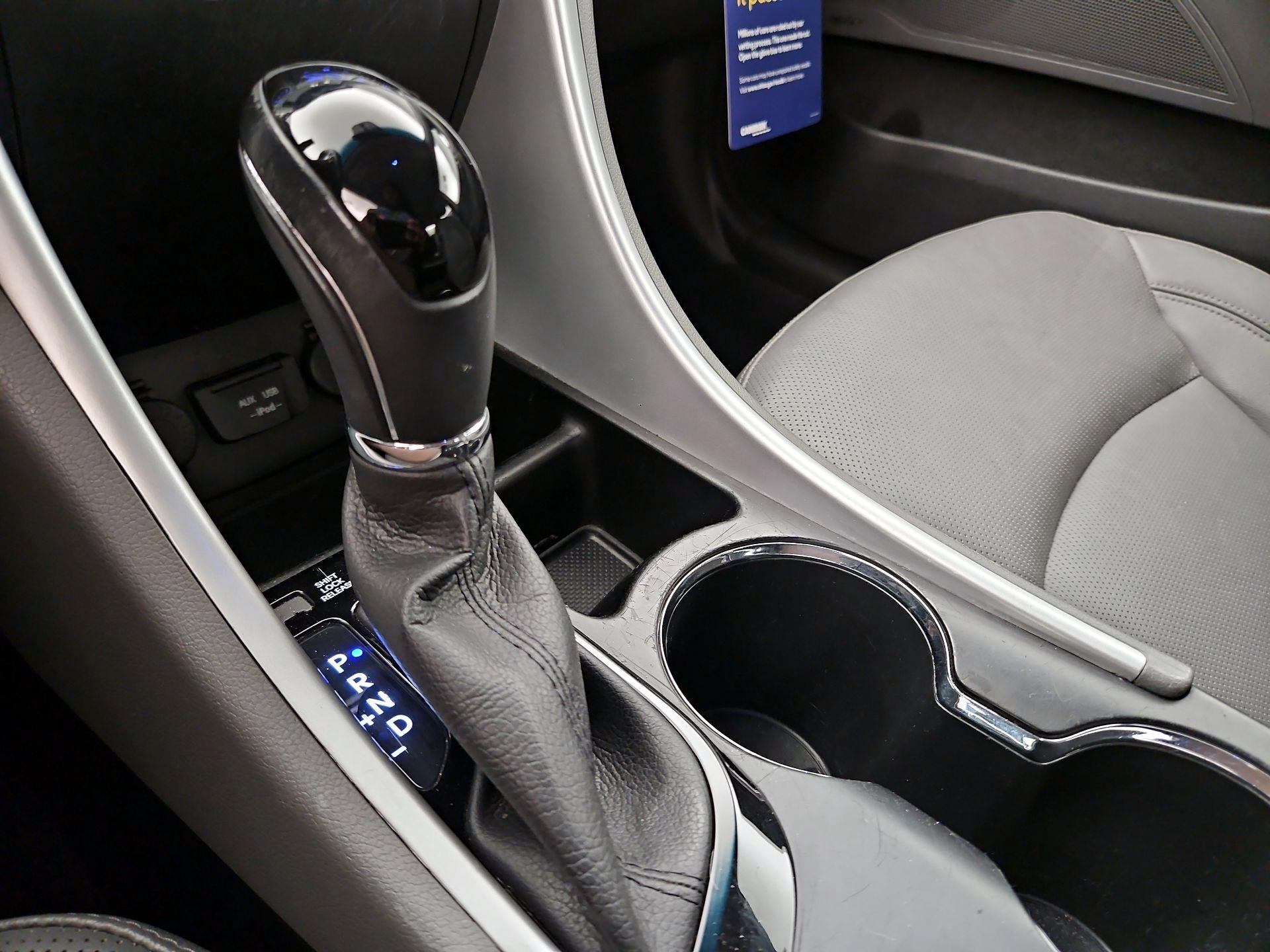 Thumbnail: 2014 Hyundai Sonata - 18
