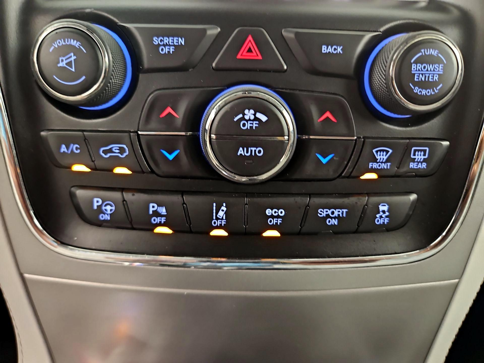 Thumbnail: 2017 Jeep Grand Cherokee - 17