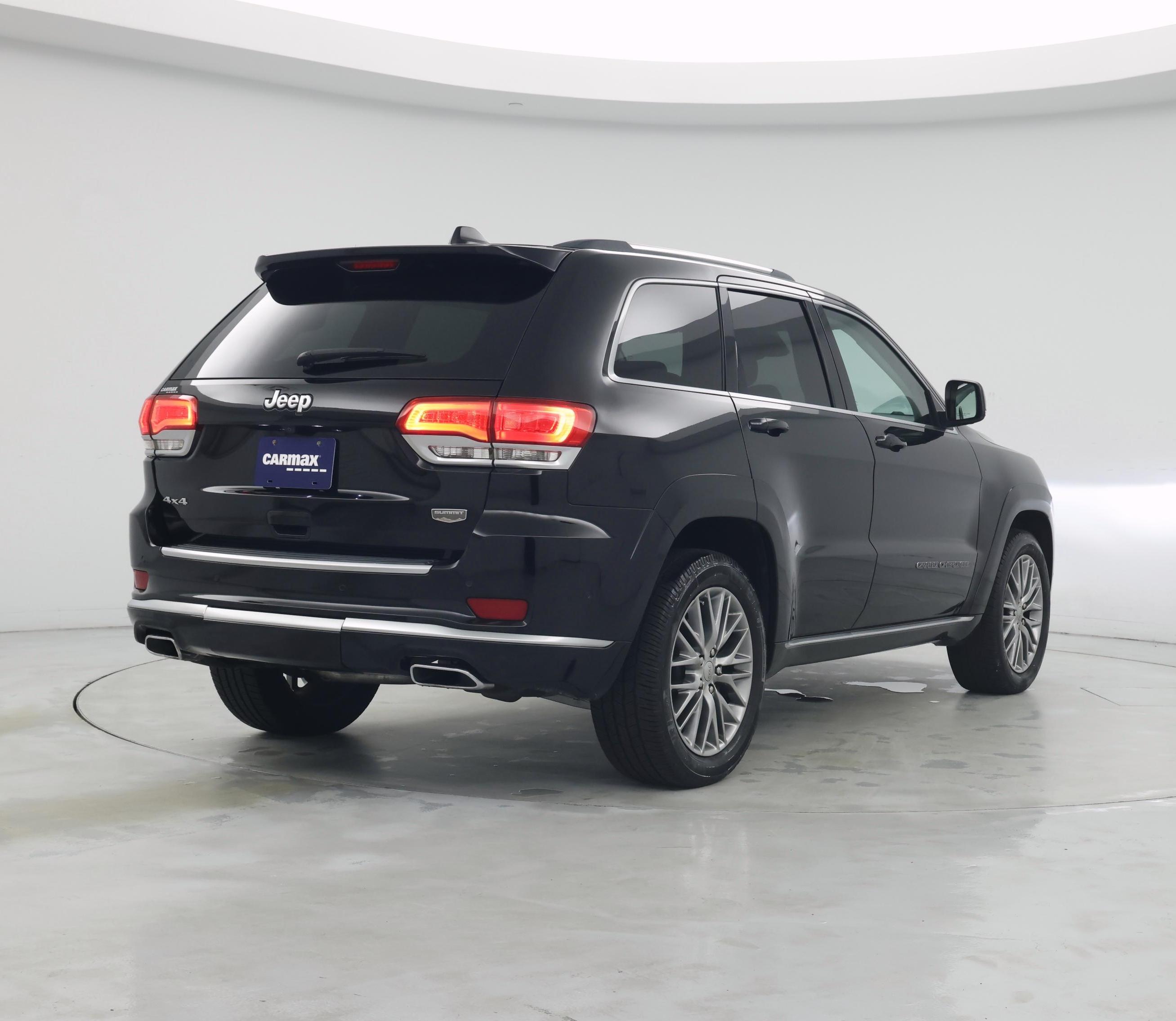 Thumbnail: 2017 Jeep Grand Cherokee - 8