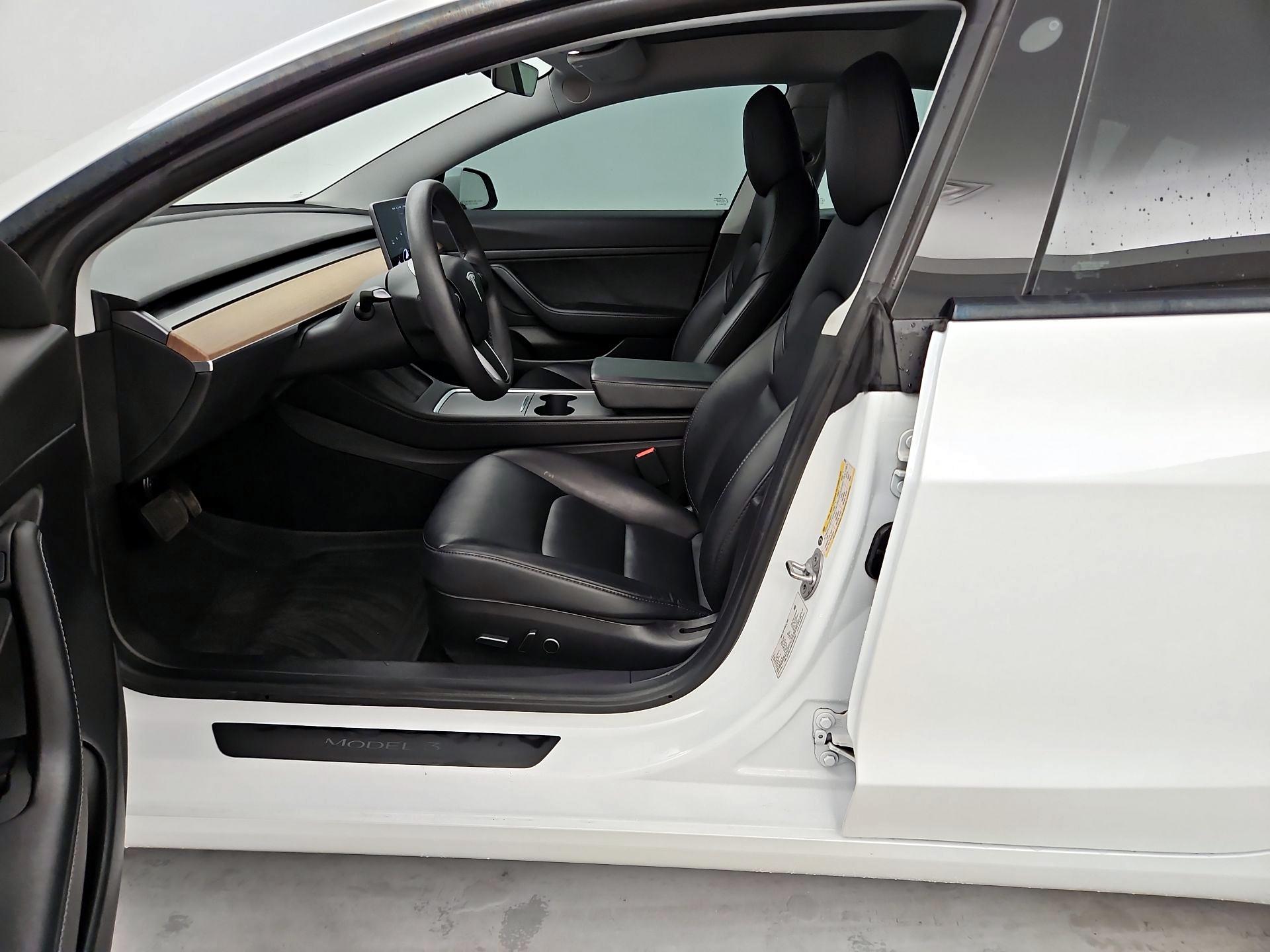 Thumbnail: 2021 Tesla Model 3 - 11