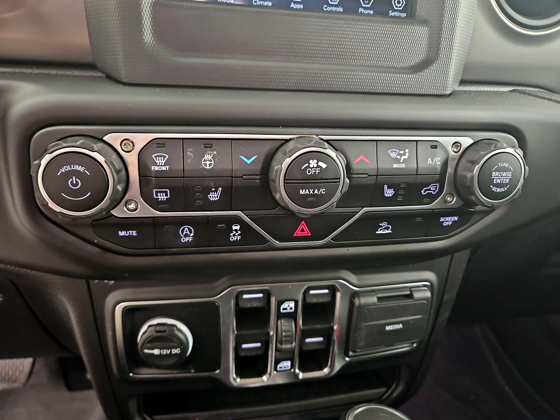 Thumbnail: 2023 Jeep Gladiator - 16