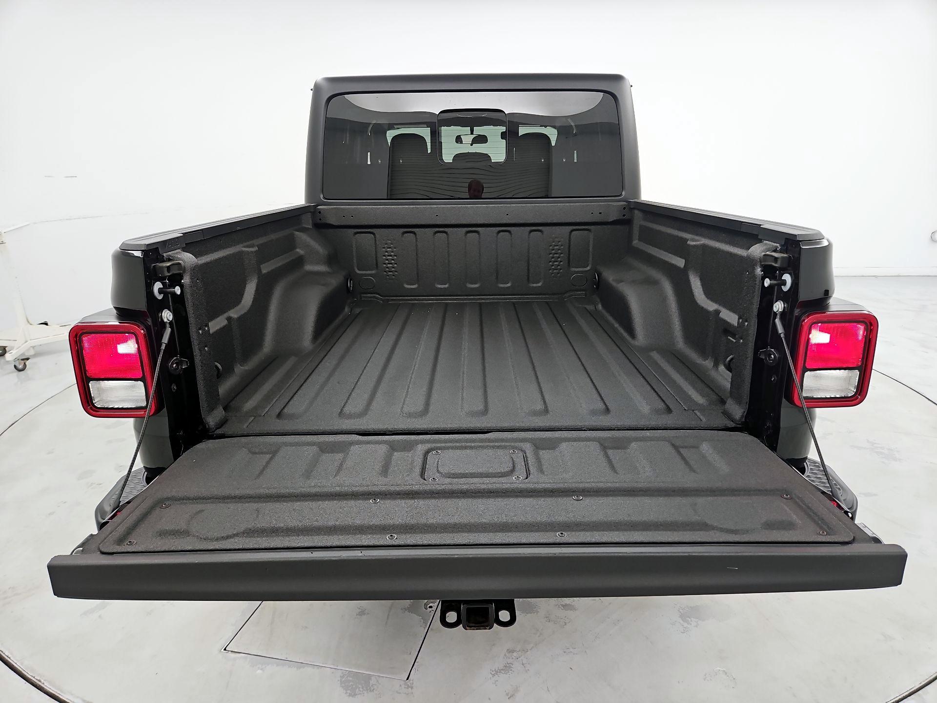 Thumbnail: 2023 Jeep Gladiator - 20