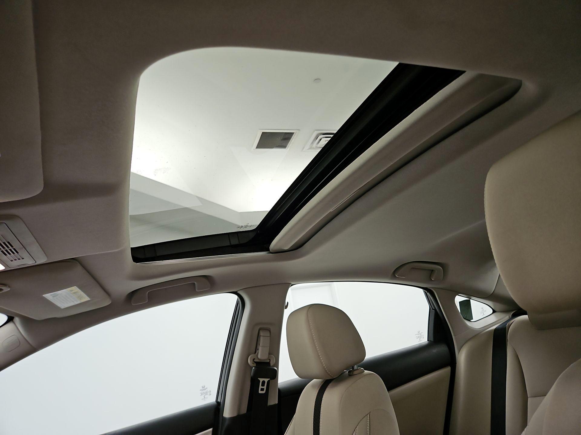 Thumbnail: 2016 Honda Civic - 19