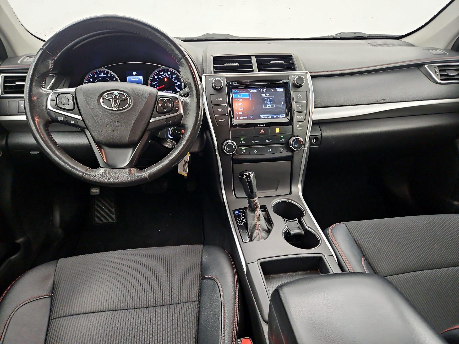 Thumbnail: 2017 Toyota Camry - 9