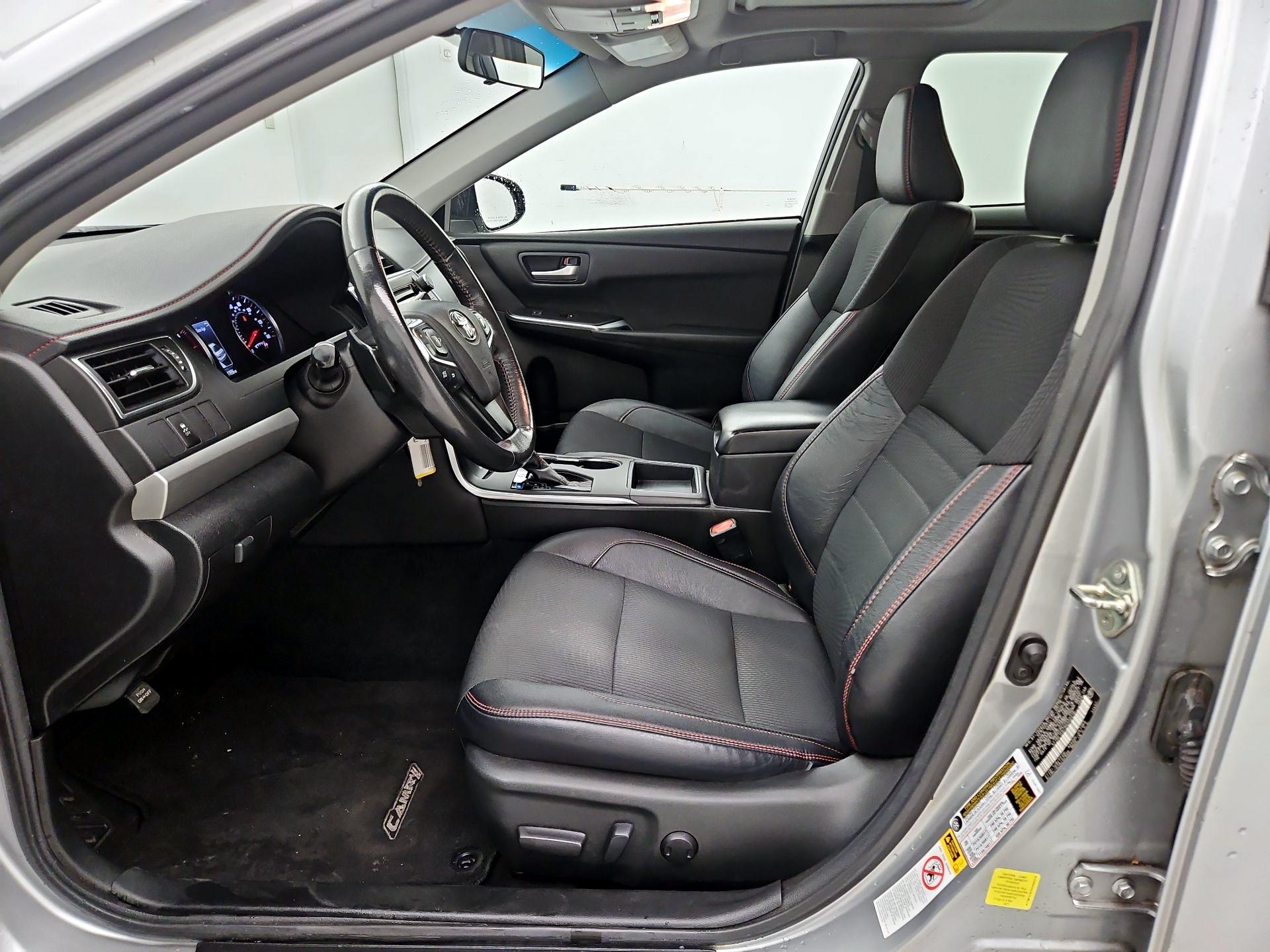 Thumbnail: 2017 Toyota Camry - 11