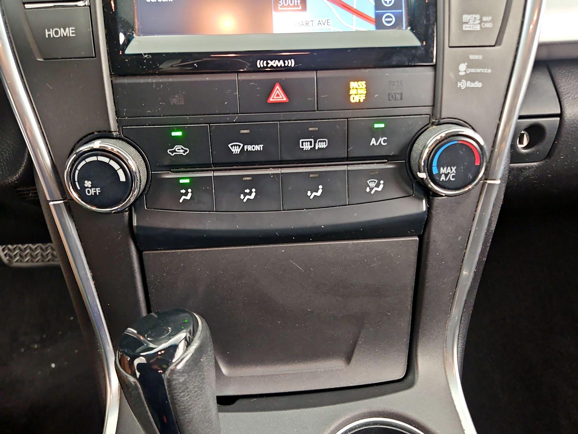 Thumbnail: 2017 Toyota Camry - 16