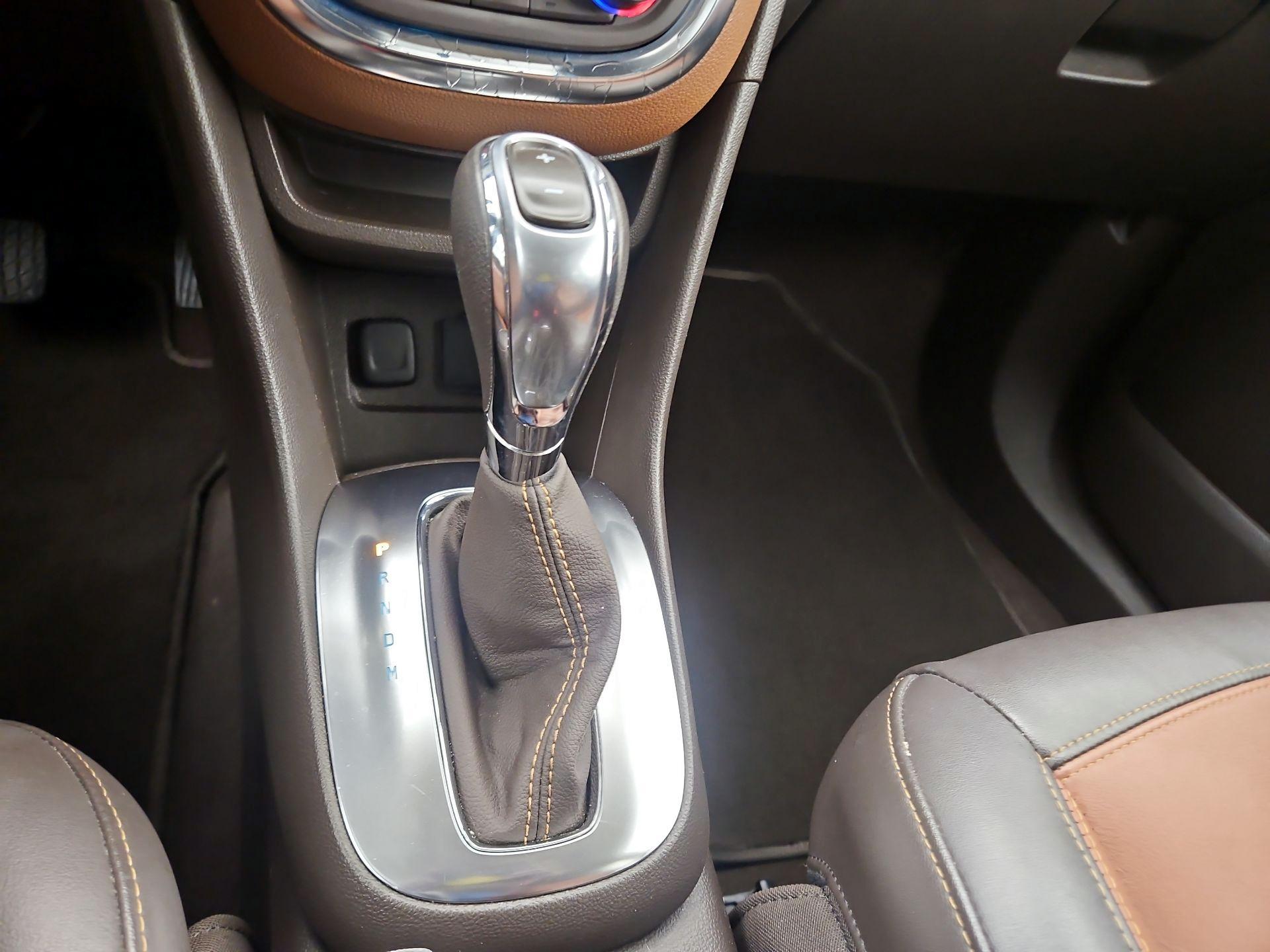 Thumbnail: 2015 Buick Encore - 18