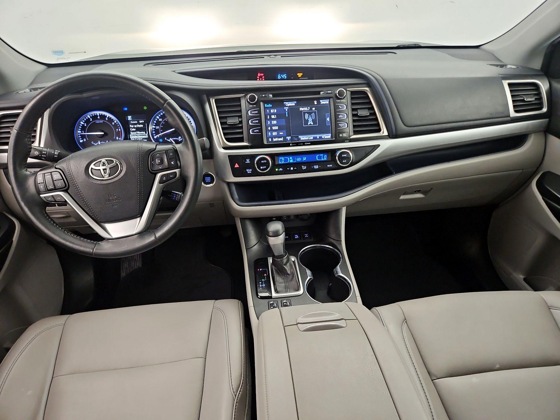 Thumbnail: 2019 Toyota Highlander - 9