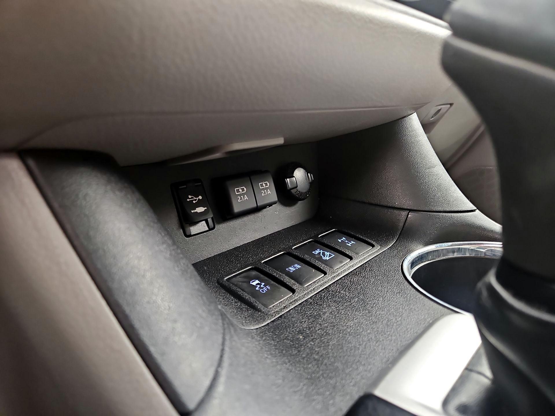 Thumbnail: 2019 Toyota Highlander - 18