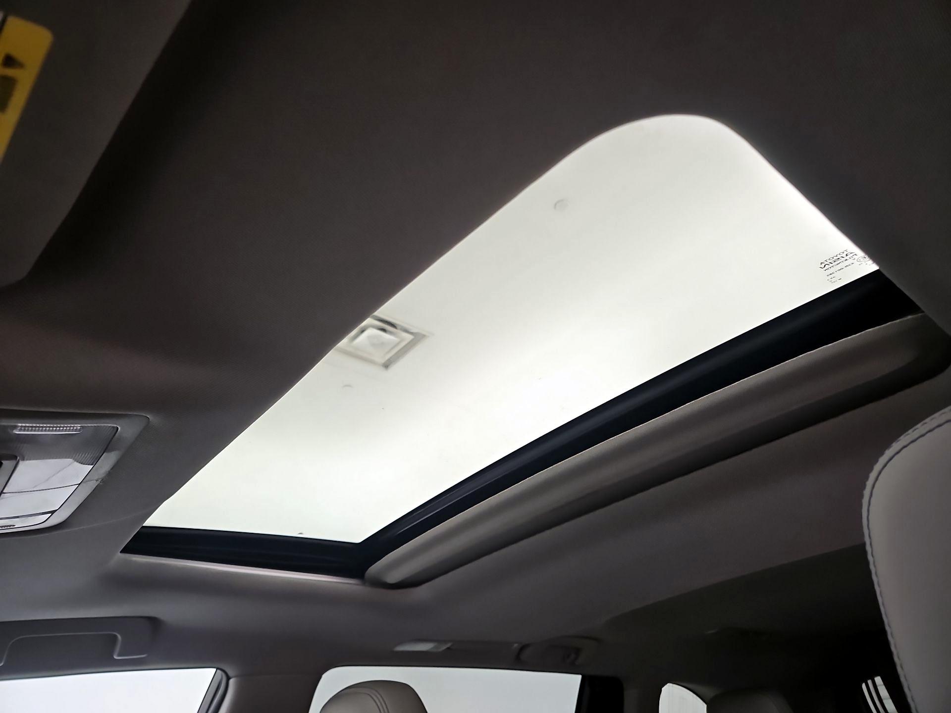 Thumbnail: 2019 Toyota Highlander - 19