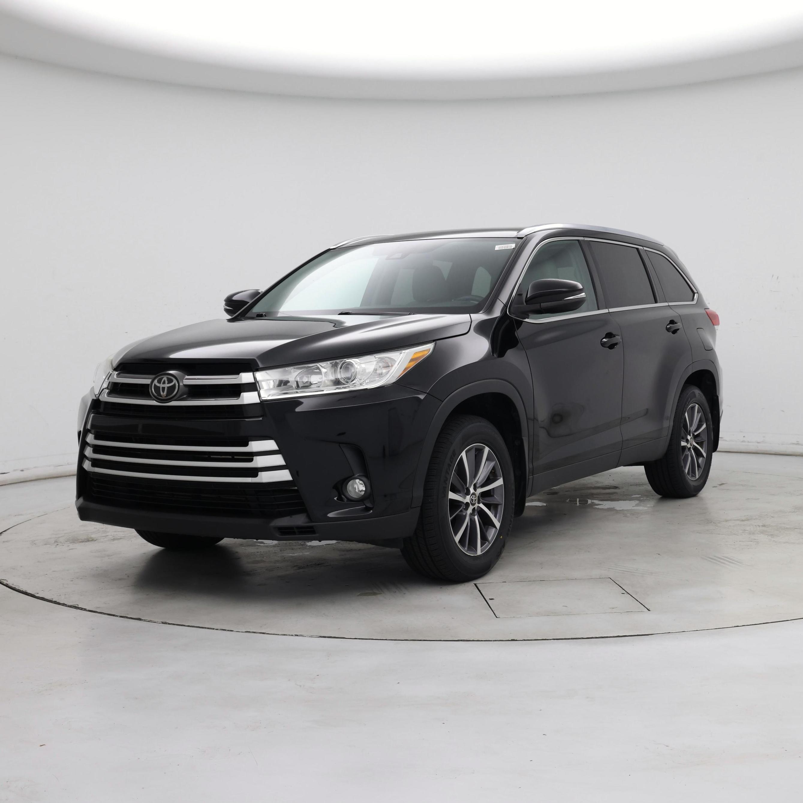 Thumbnail: 2019 Toyota Highlander - 4