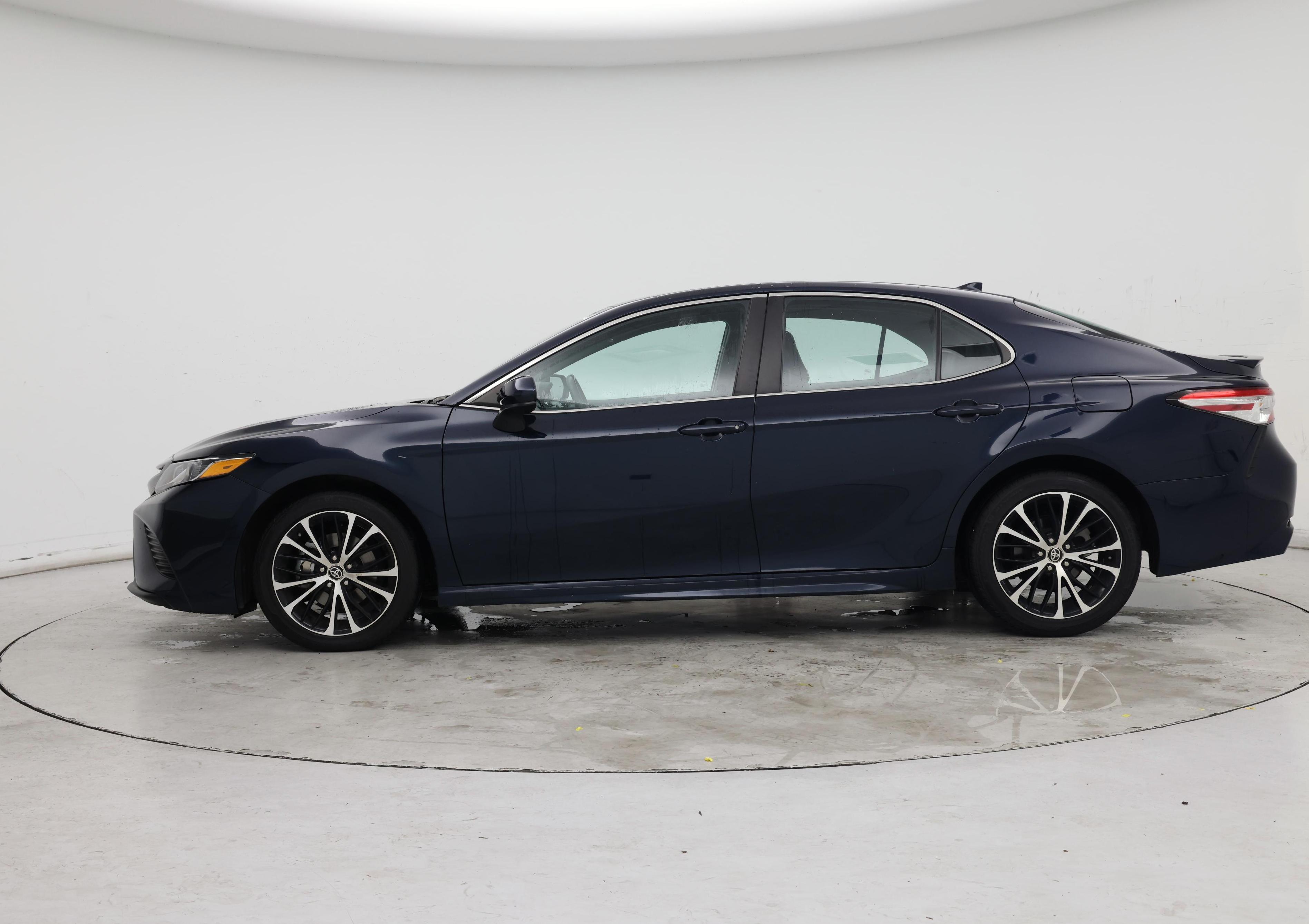 Thumbnail: 2020 Toyota Camry - 3