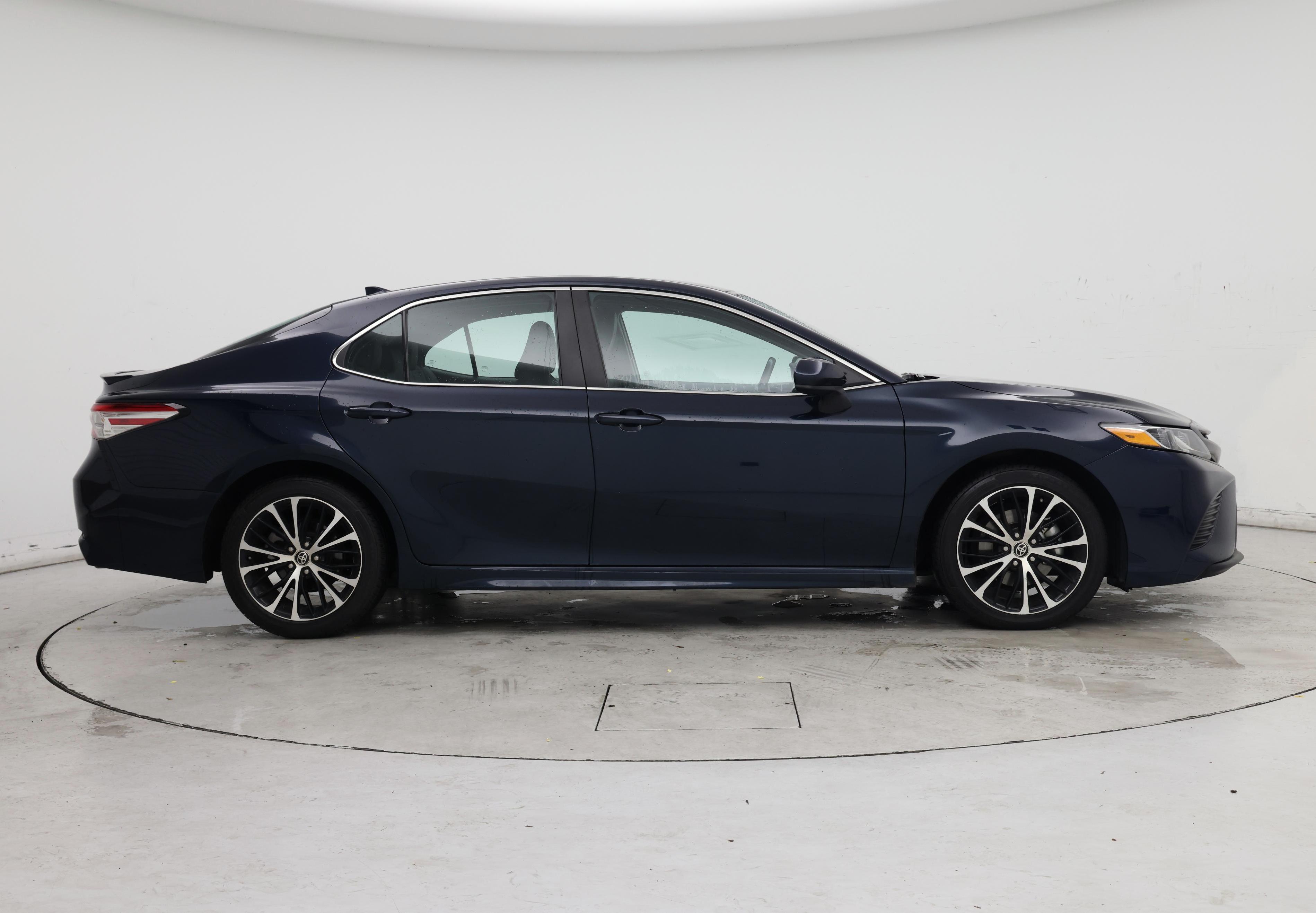 Thumbnail: 2020 Toyota Camry - 7
